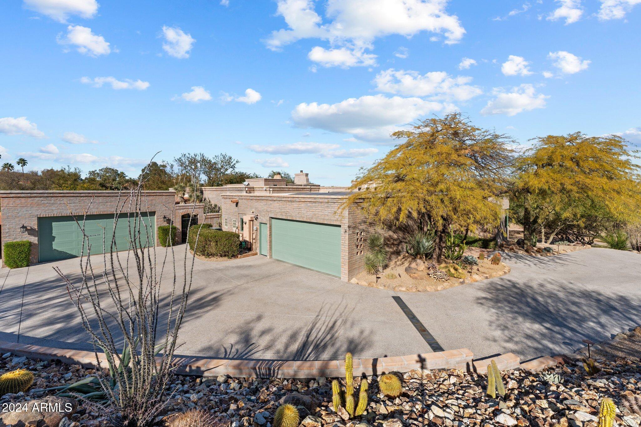 1545 FLICKER Lane
