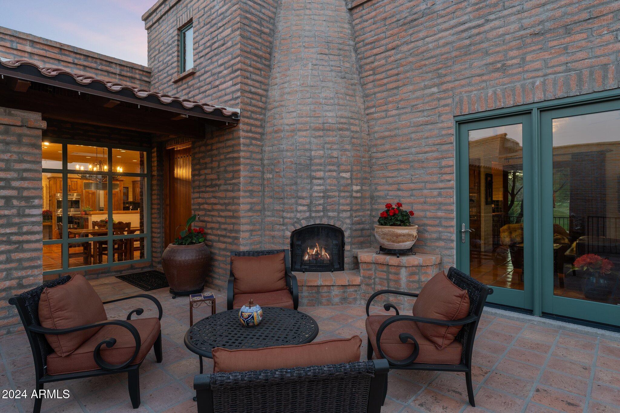 1545 FLICKER Lane