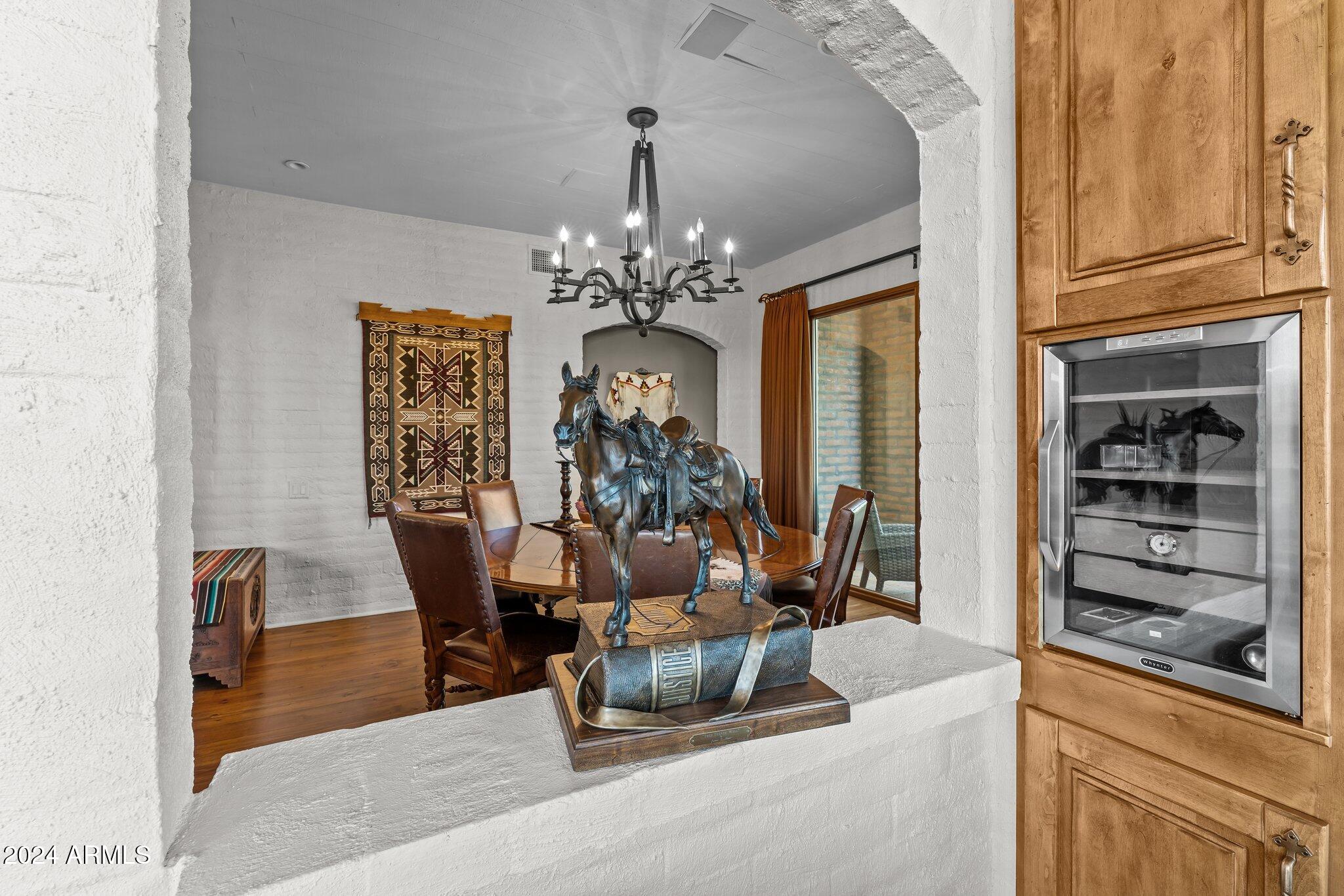 1545 FLICKER Lane