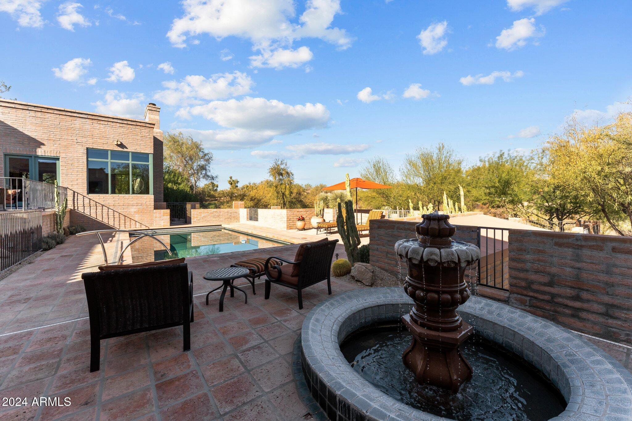 1545 FLICKER Lane
