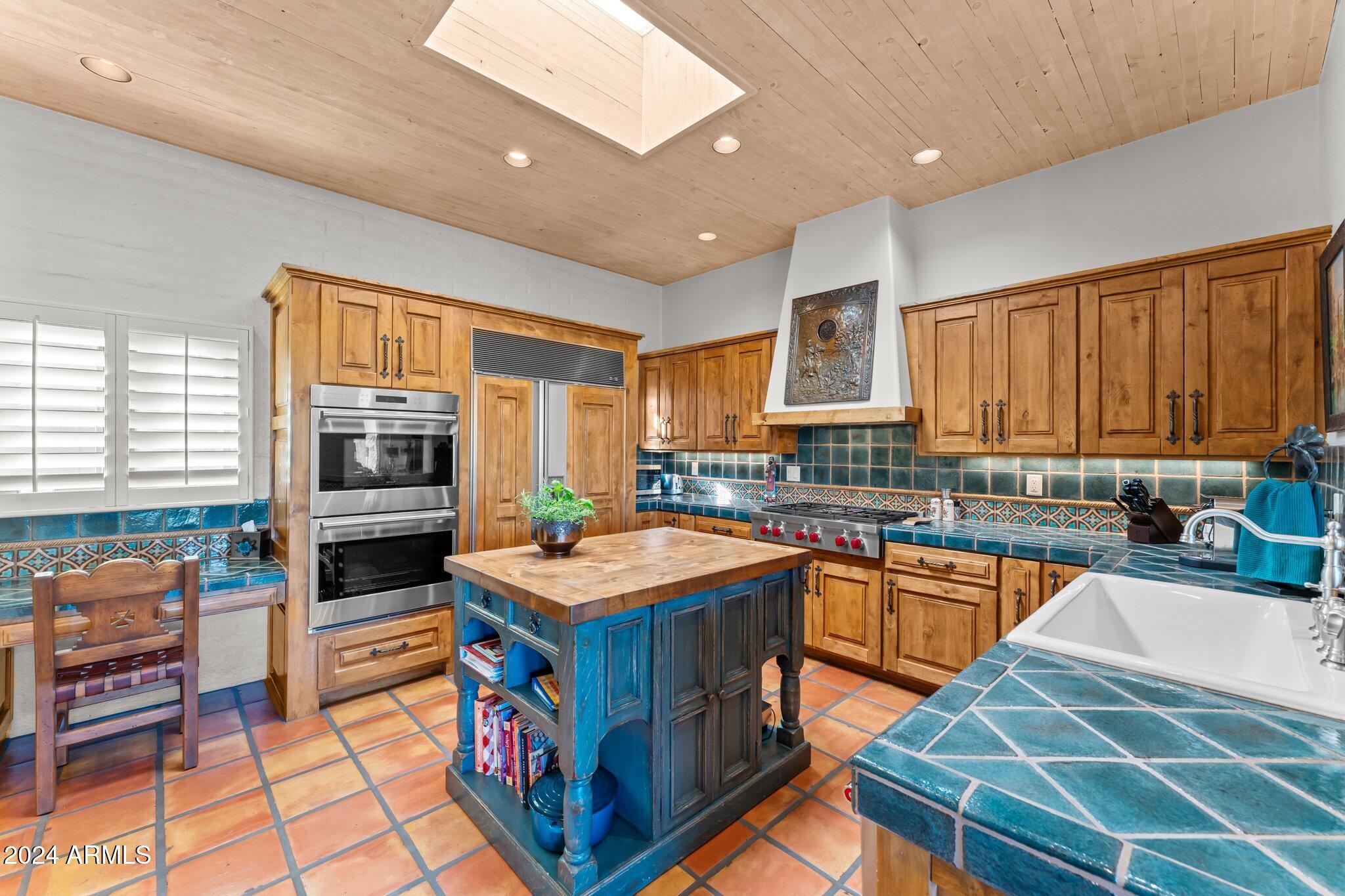 1545 FLICKER Lane