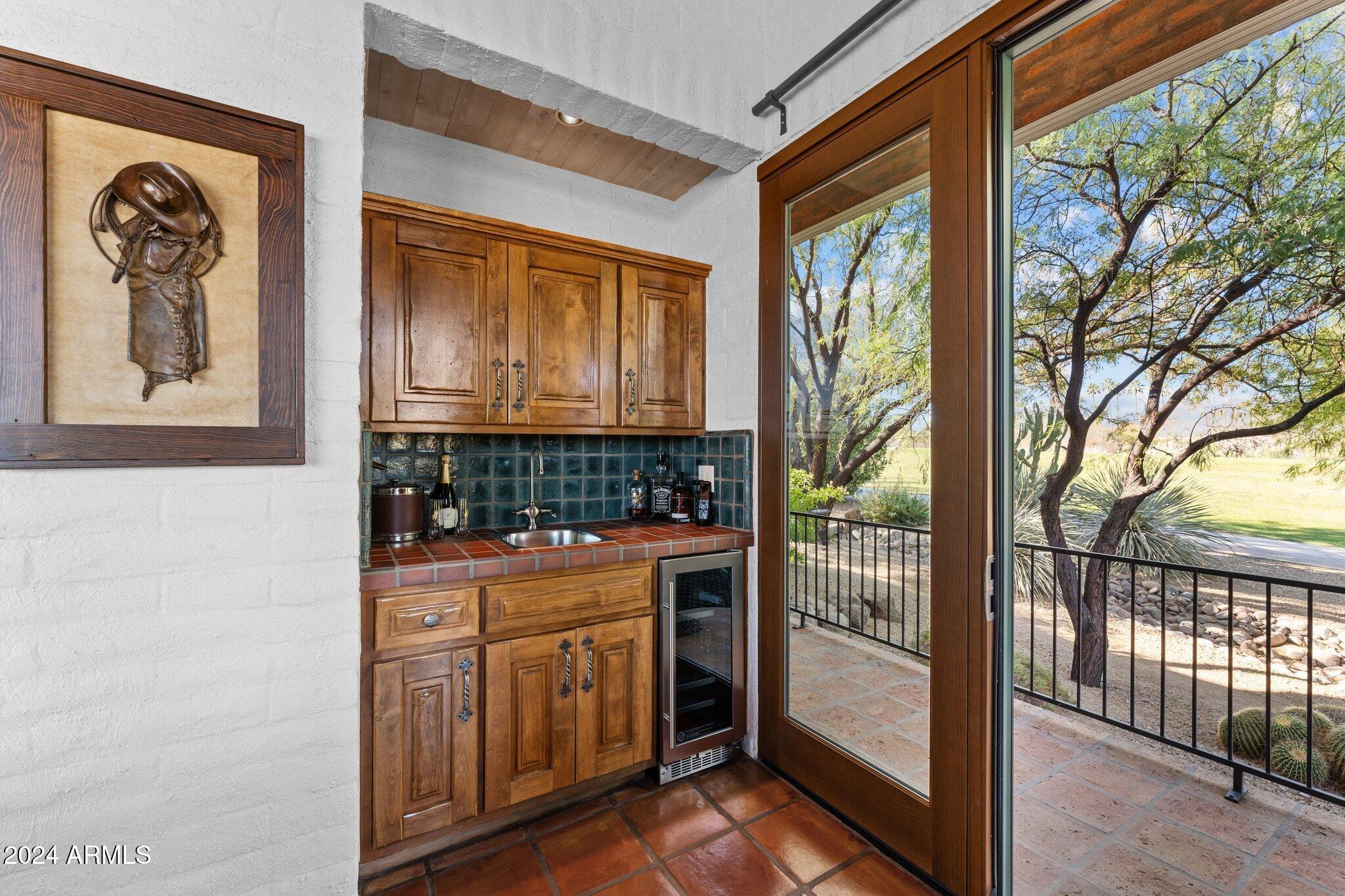1545 FLICKER Lane