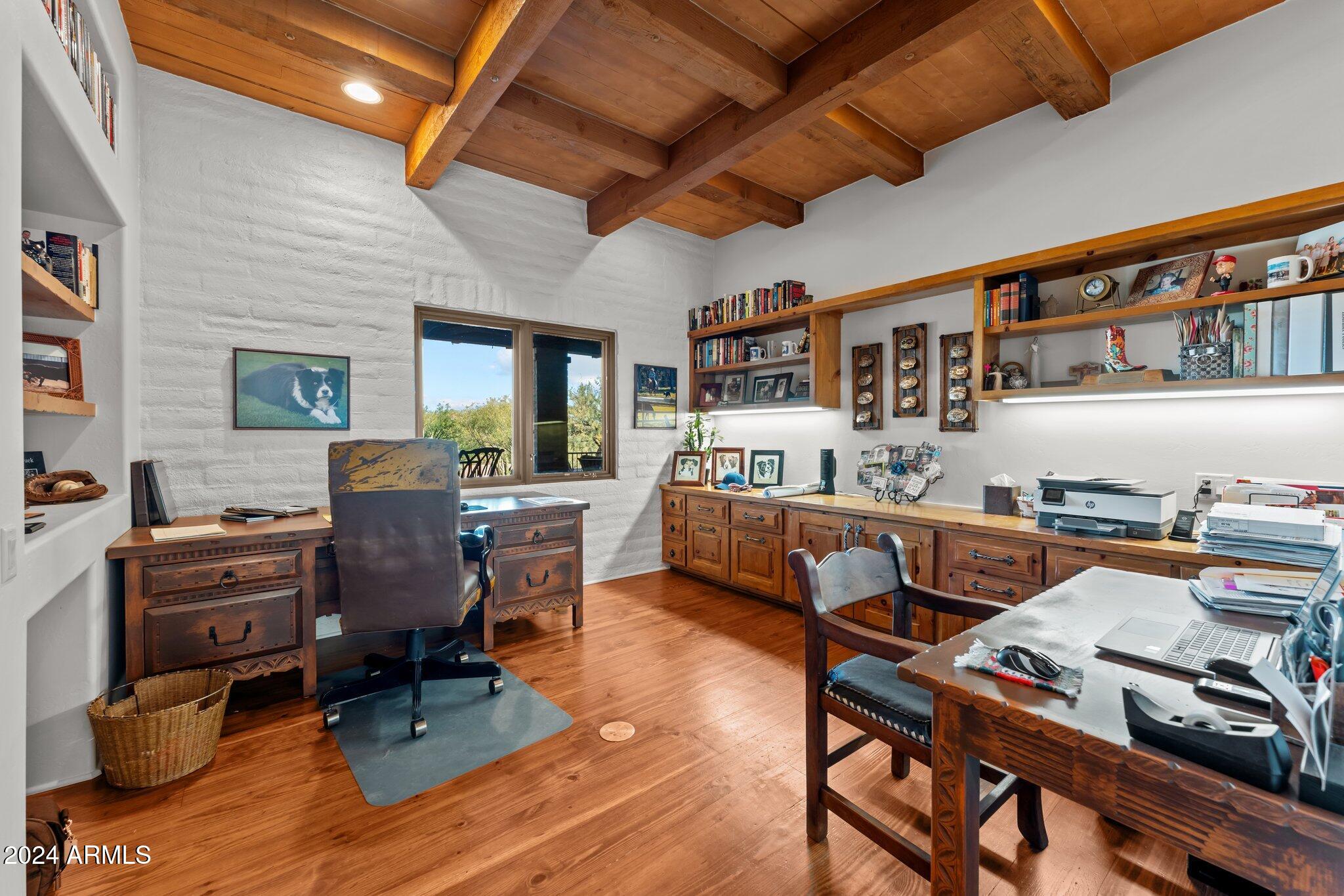 1545 FLICKER Lane
