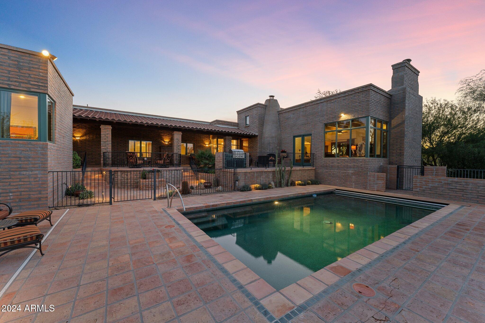 1545 FLICKER Lane