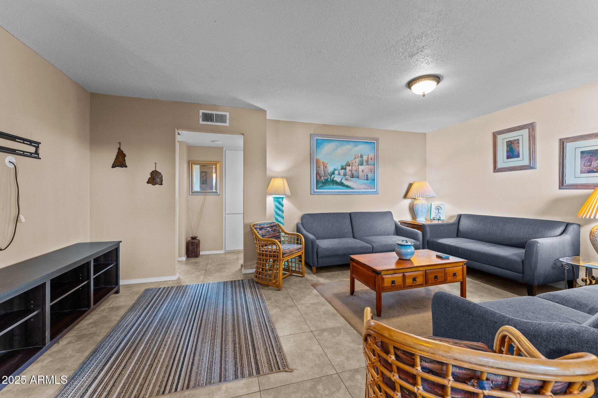 90 W Yavapai Street, 20