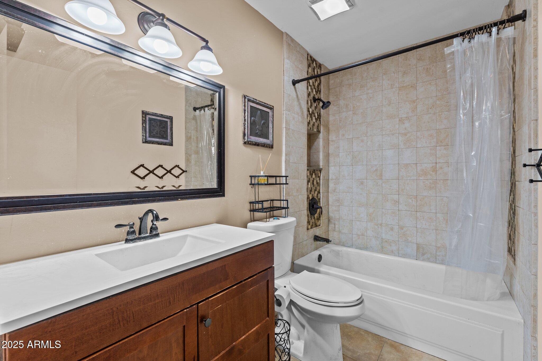 90 W Yavapai Street, 20