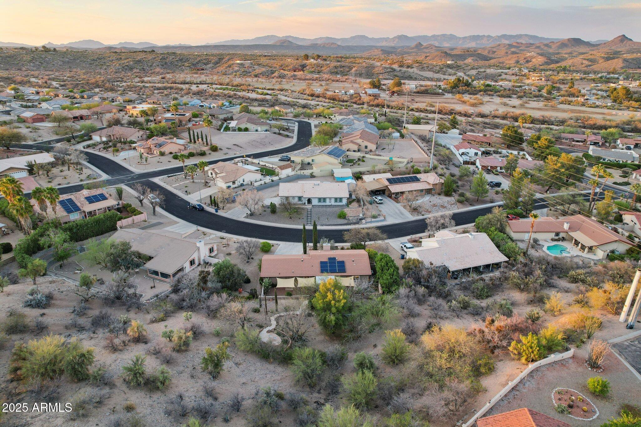 855 W SANTA FE Drive