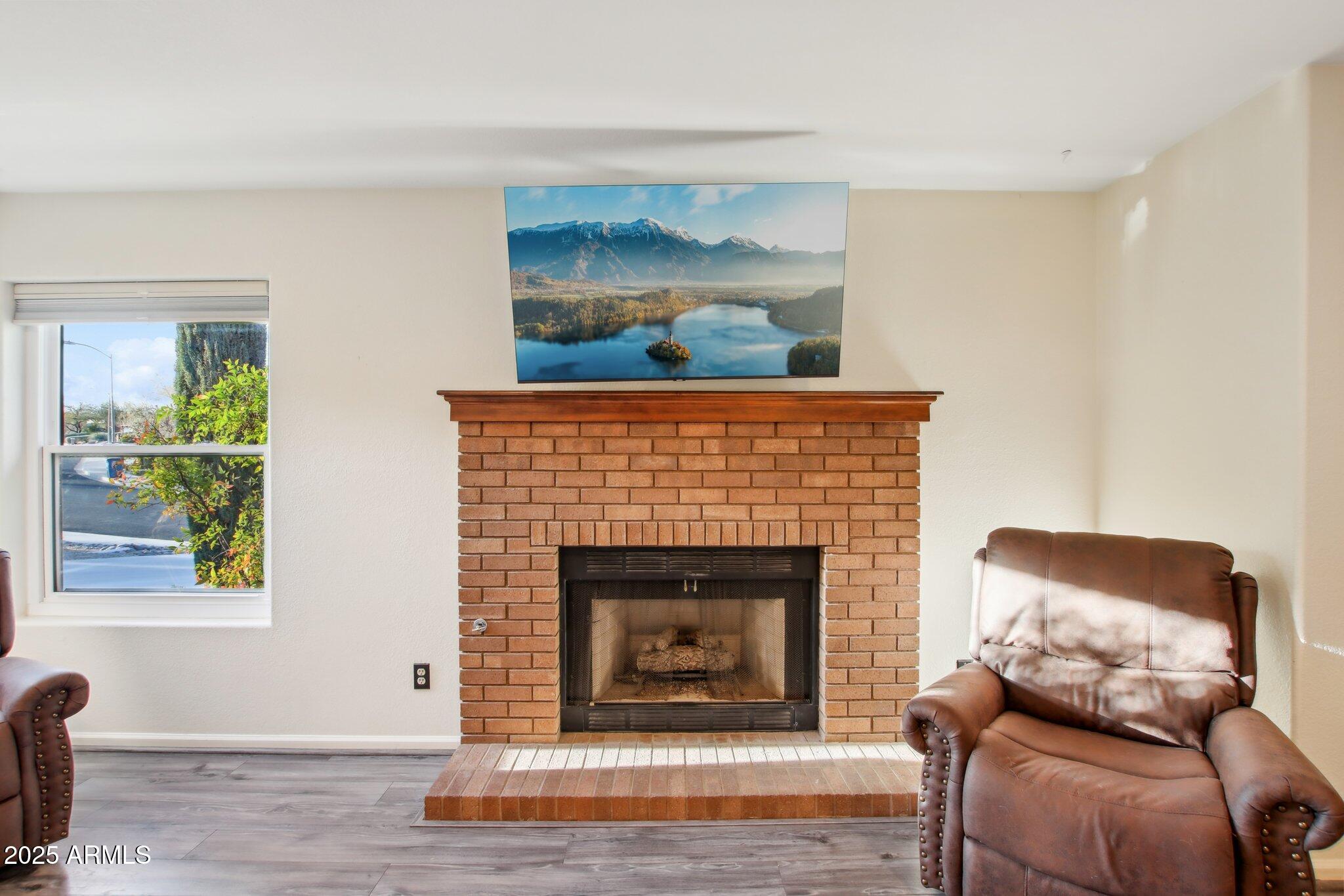 855 W SANTA FE Drive