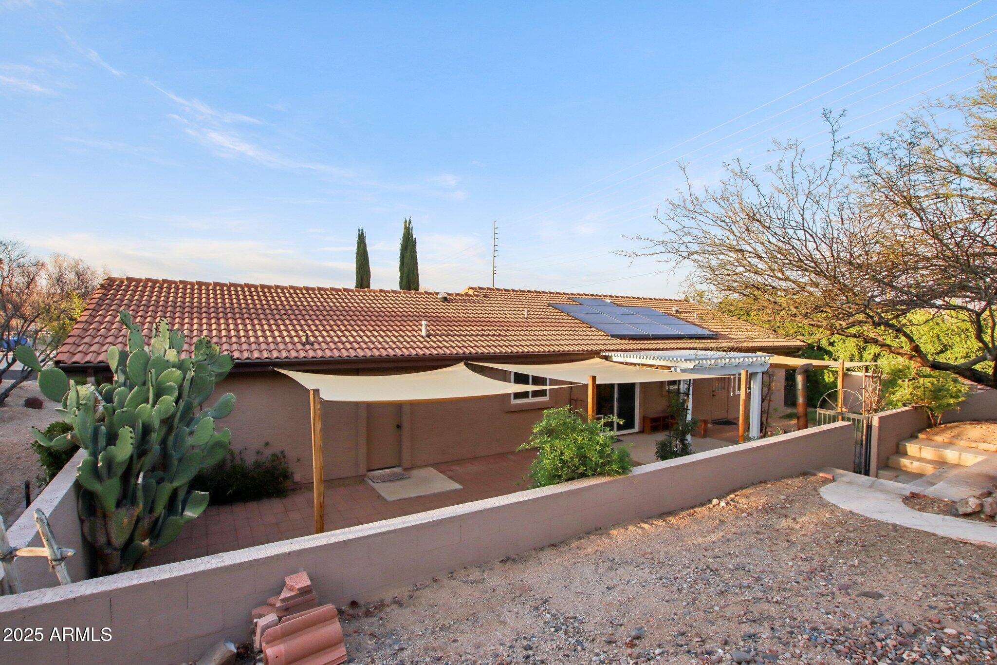 855 W SANTA FE Drive