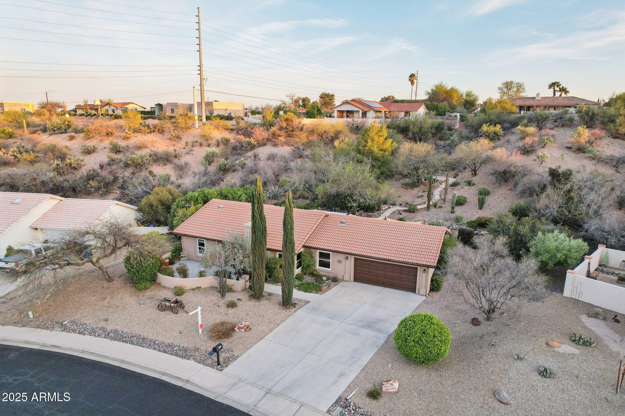 855 W SANTA FE Drive