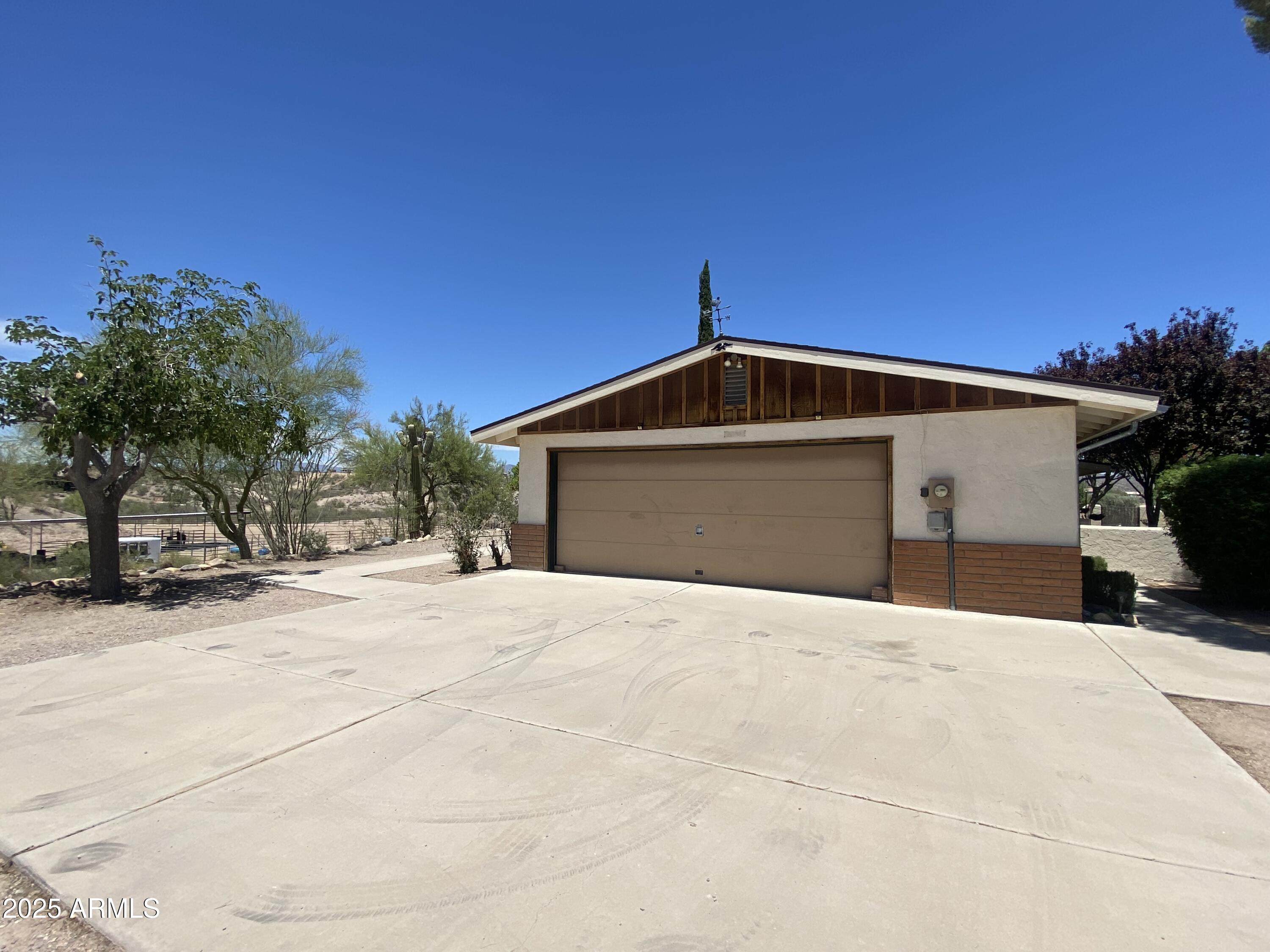 1455 W KENRICK Drive