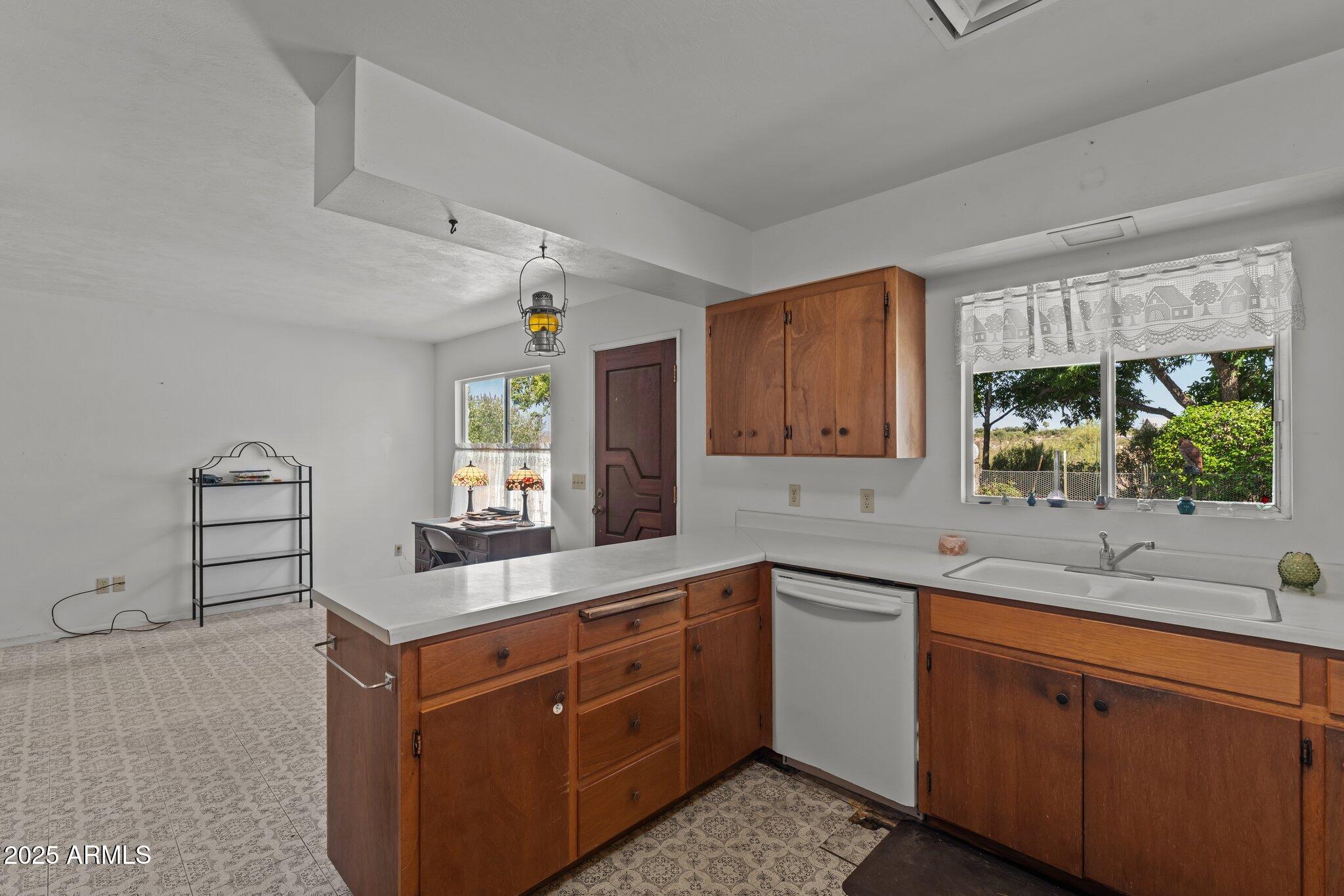 1455 W KENRICK Drive