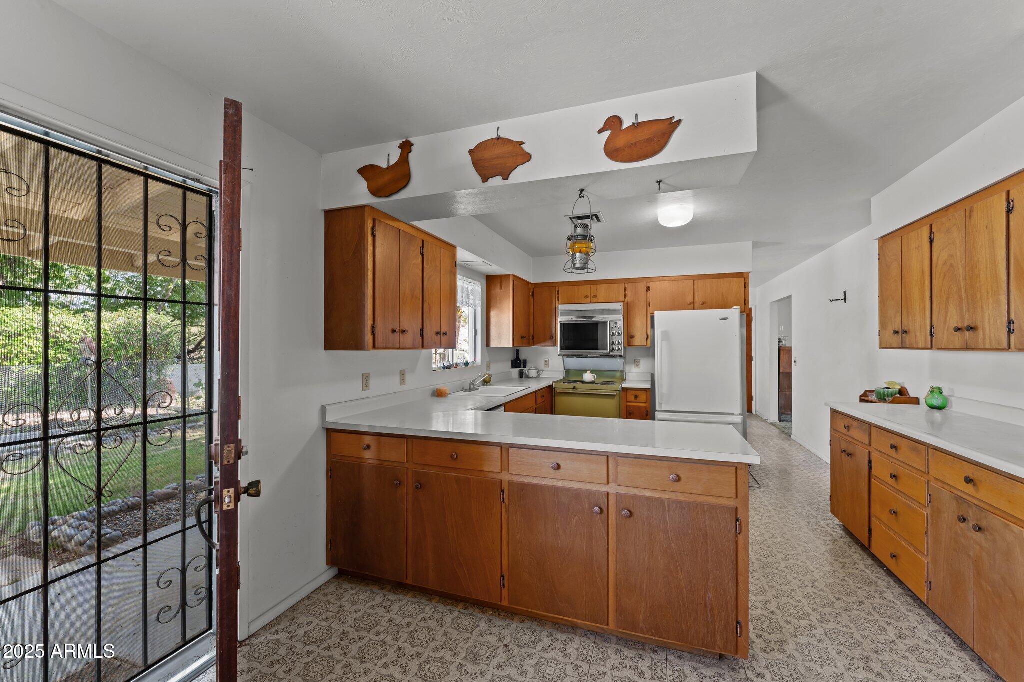 1455 W KENRICK Drive