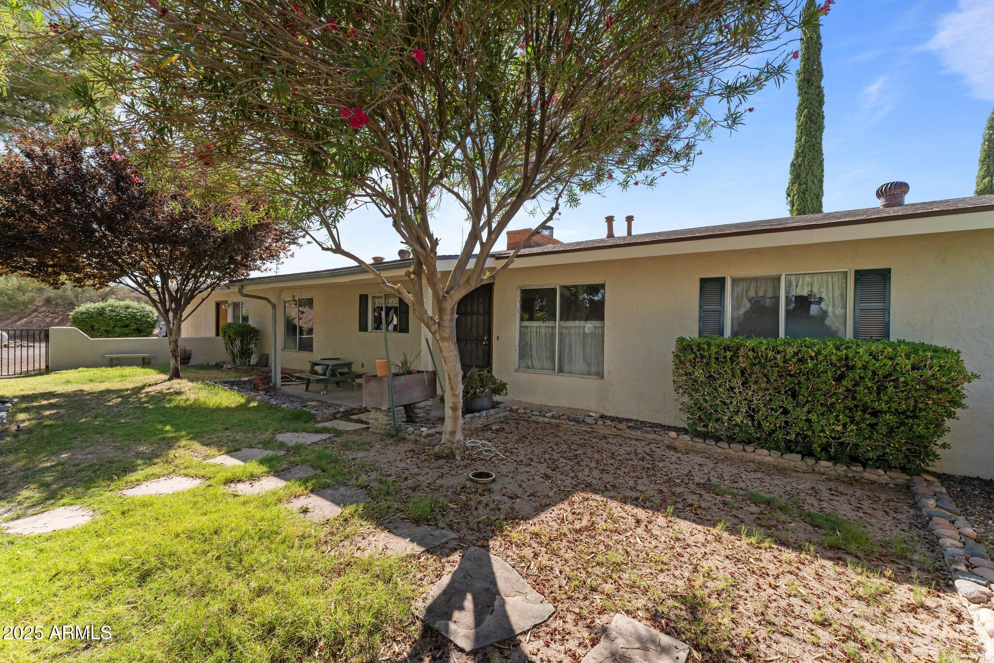 1455 W KENRICK Drive