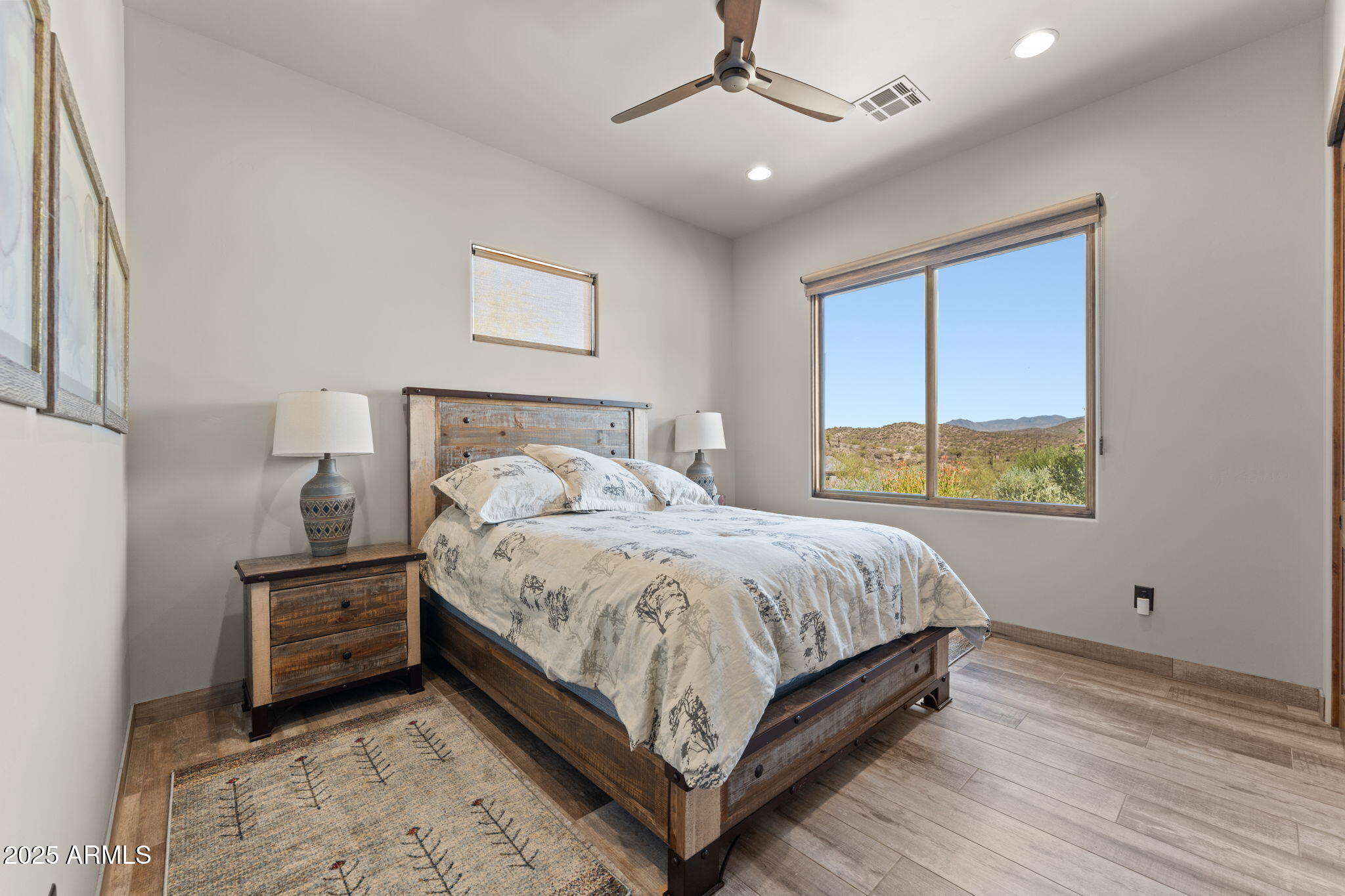 85 E MOSEY Way