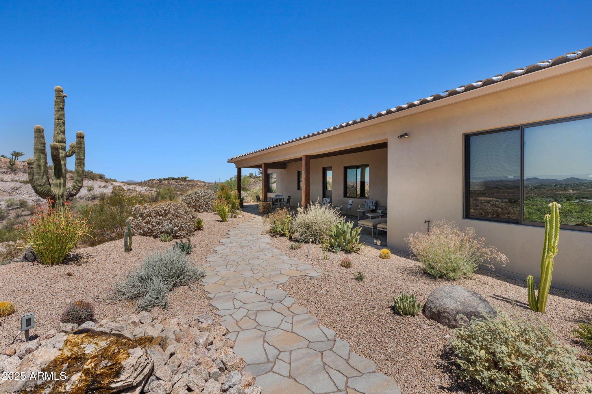 85 E MOSEY Way