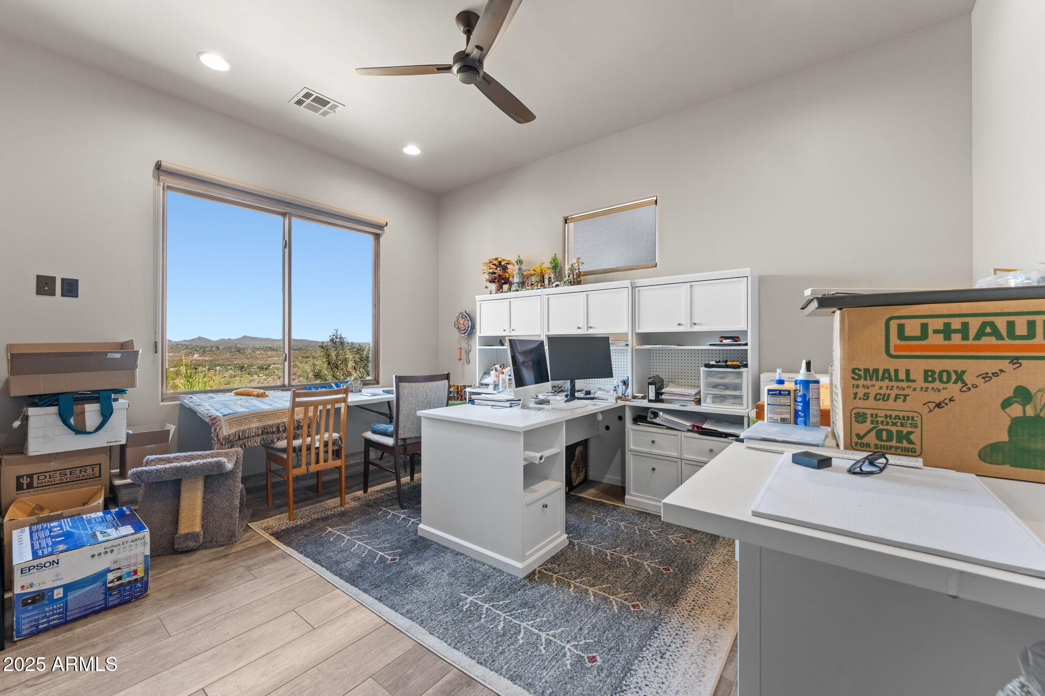 85 E MOSEY Way