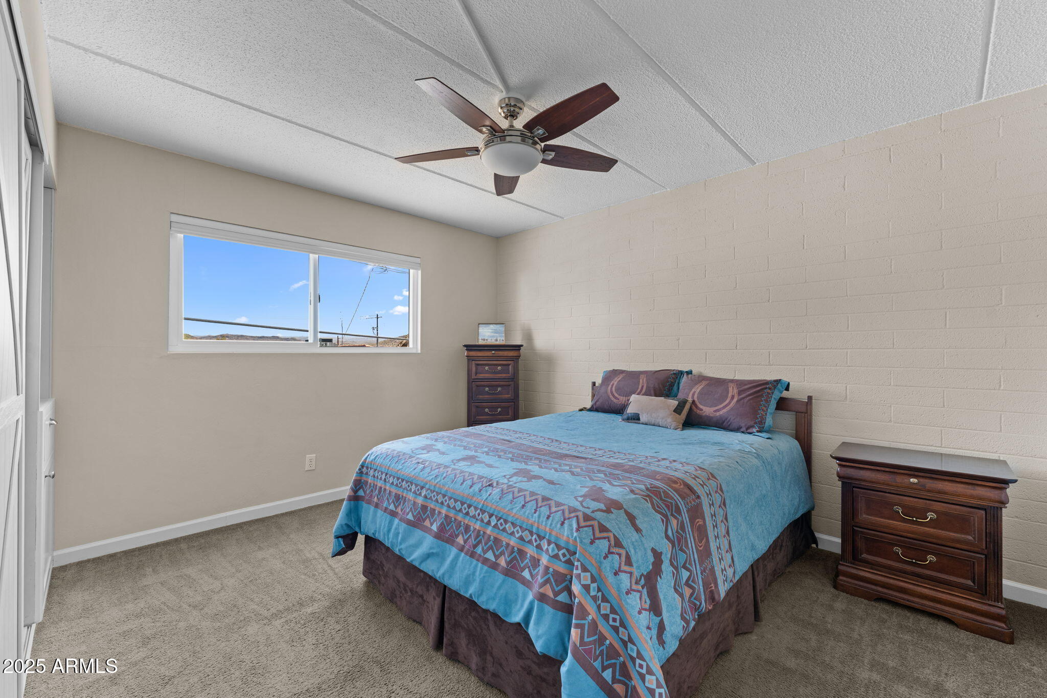 90 W YAVAPAI Street, 7