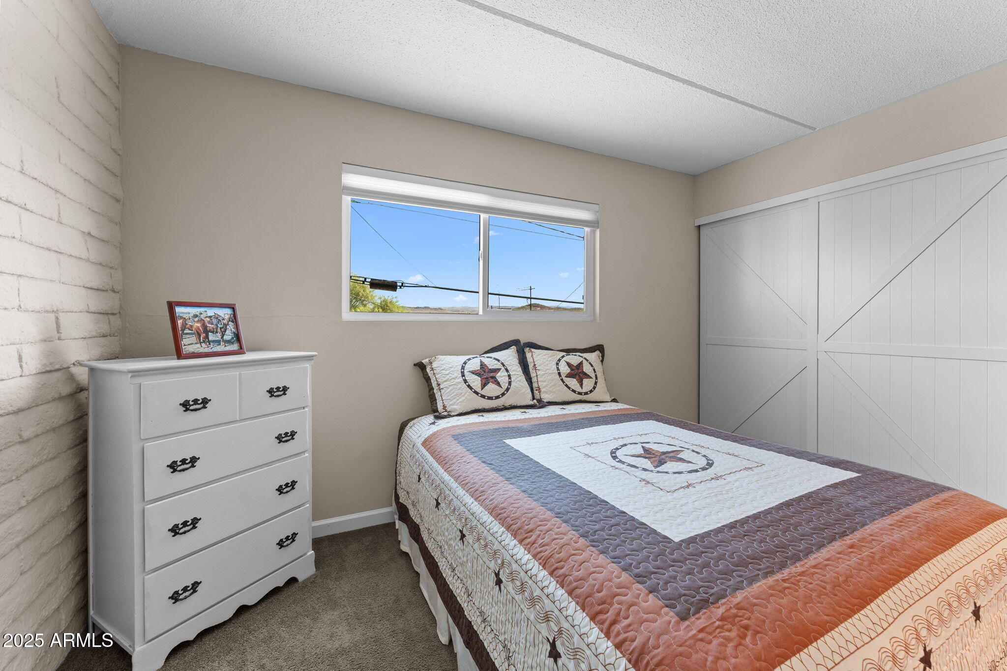 90 W YAVAPAI Street, 7