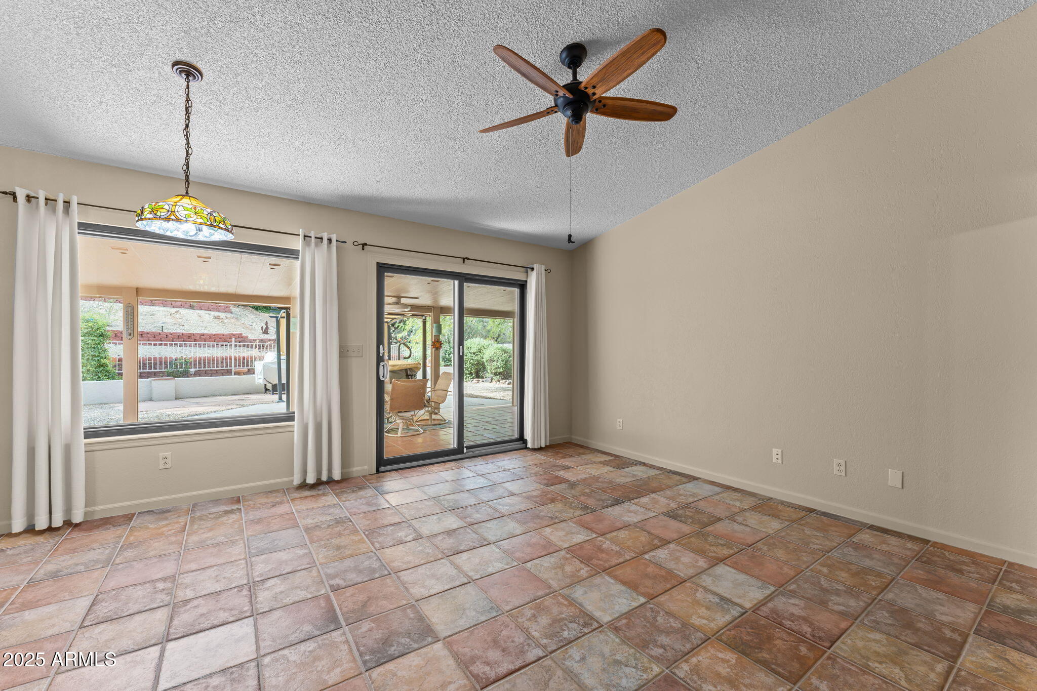 775 W SANTA FE Drive