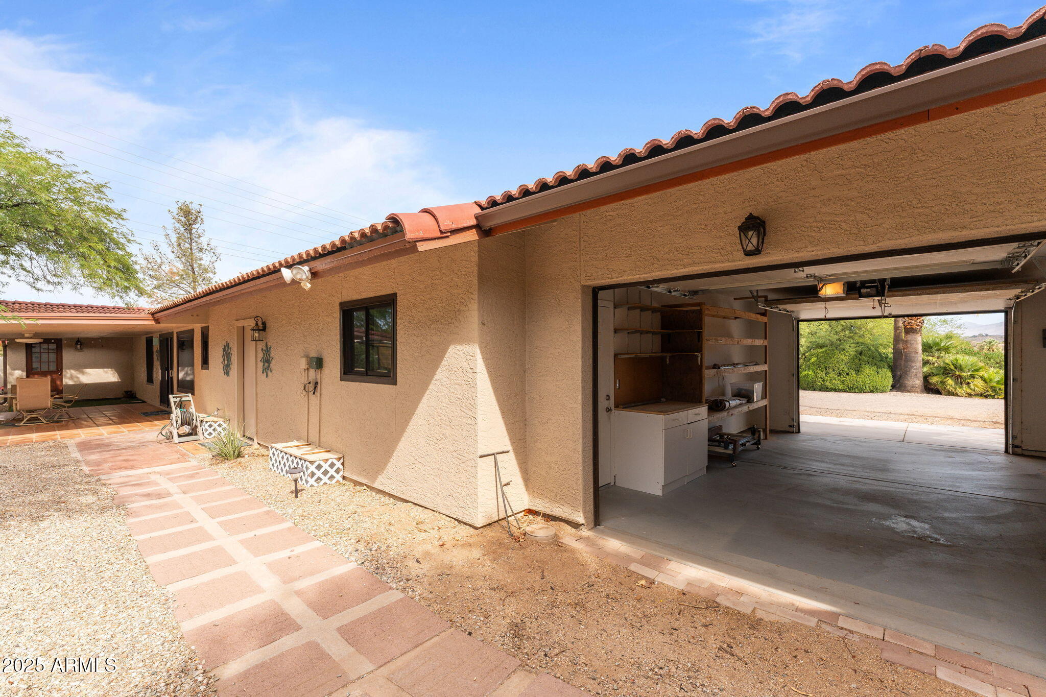 775 W SANTA FE Drive