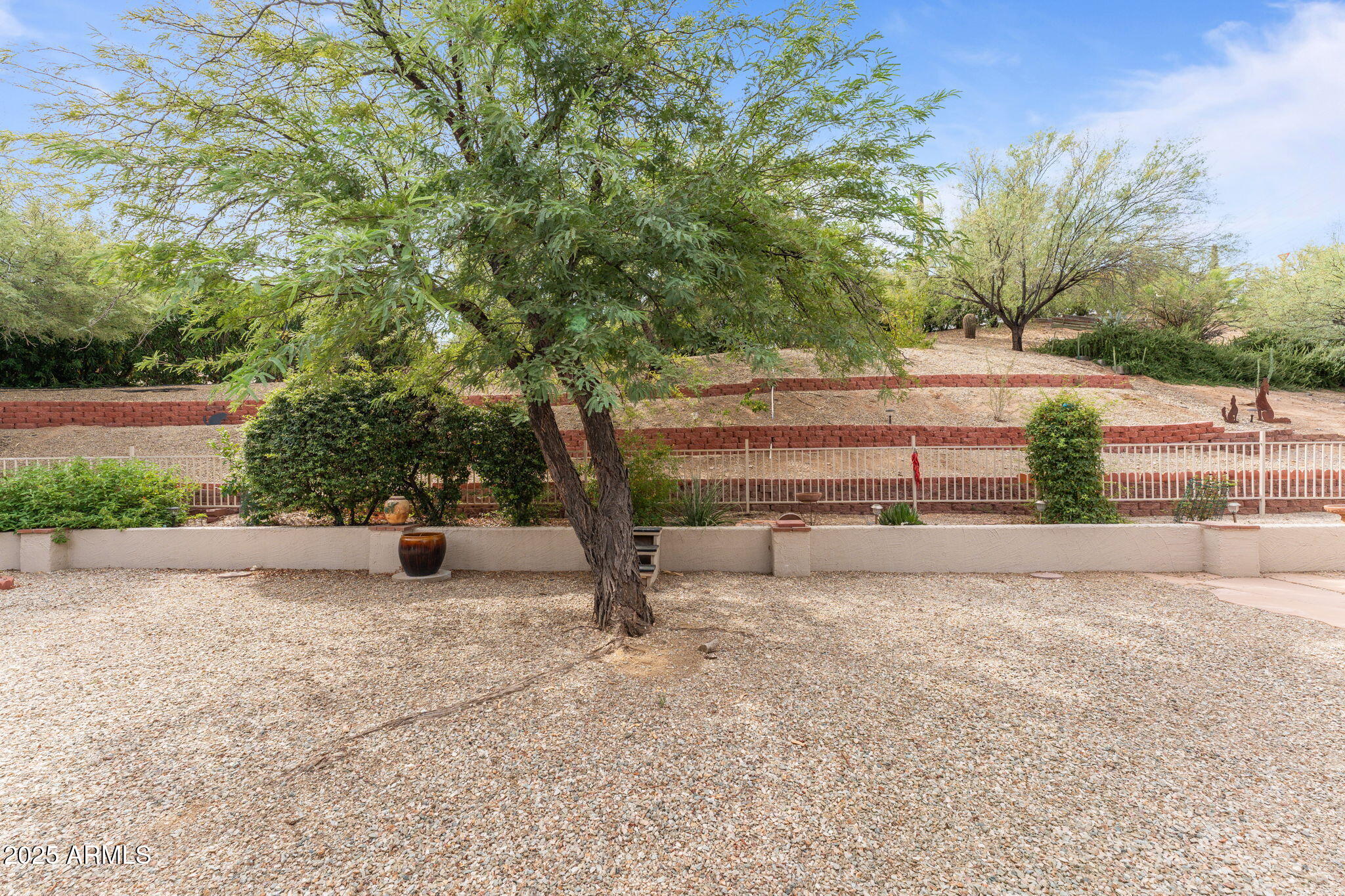 775 W SANTA FE Drive