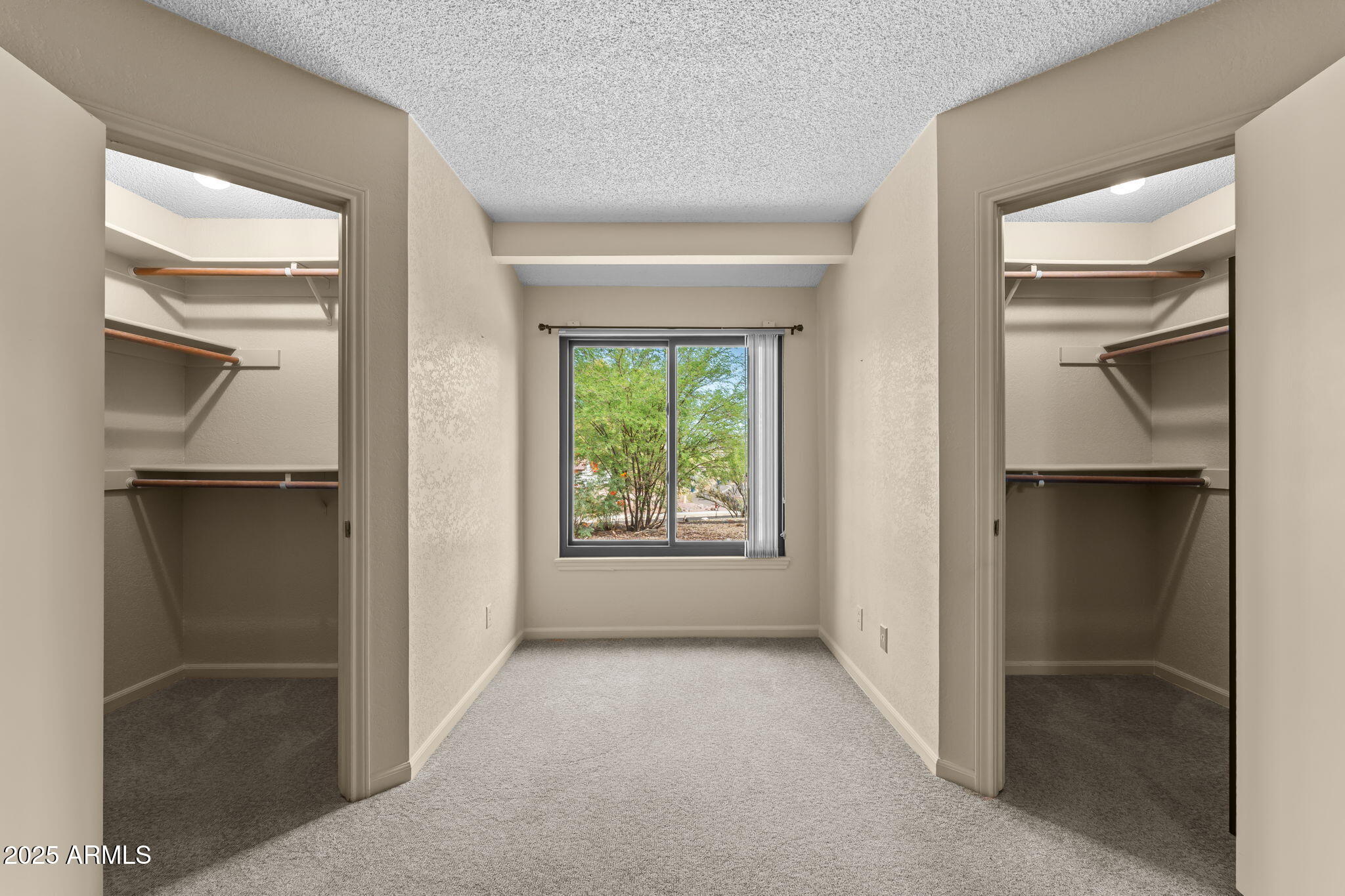 775 W SANTA FE Drive