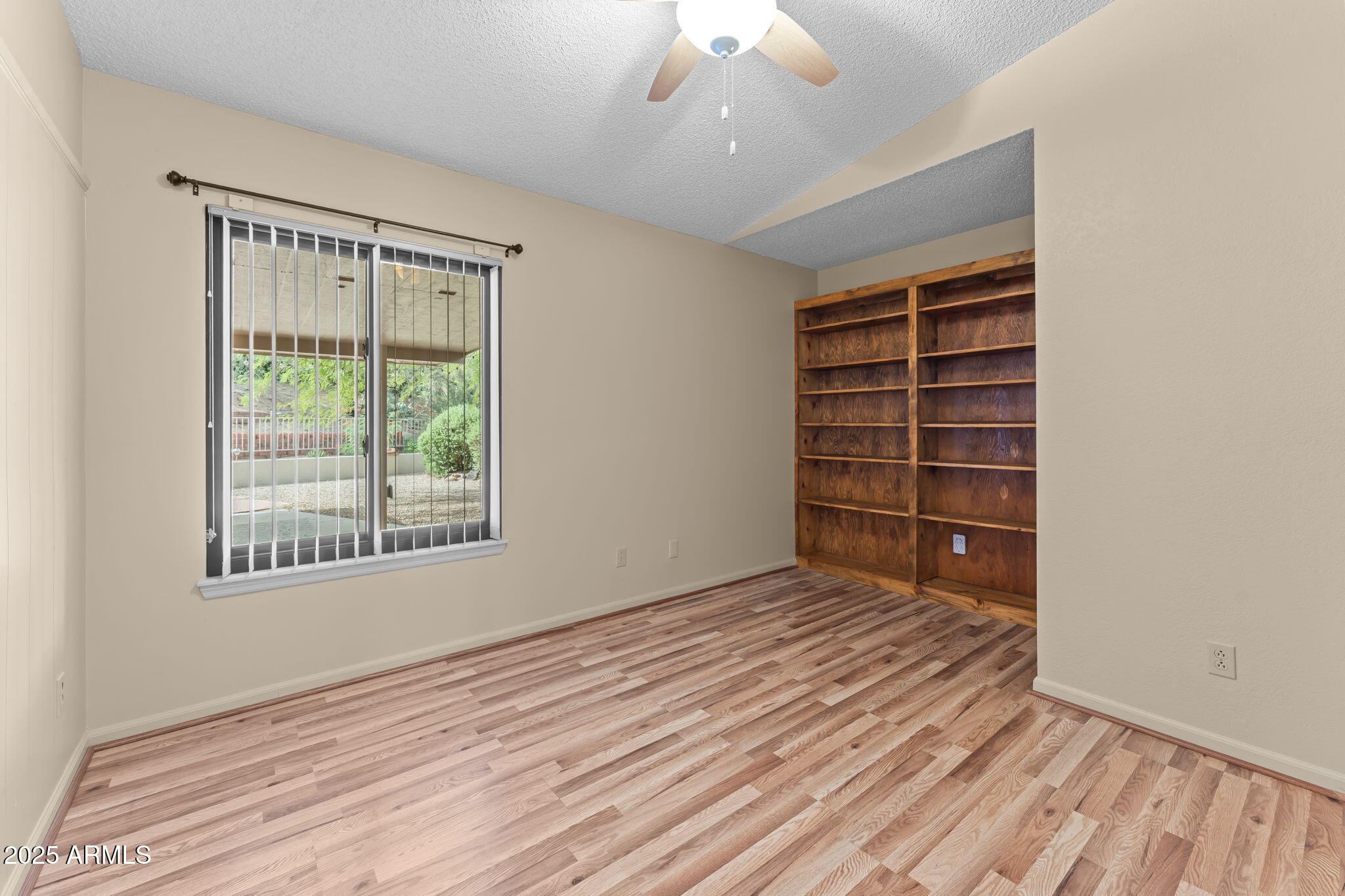 775 W SANTA FE Drive