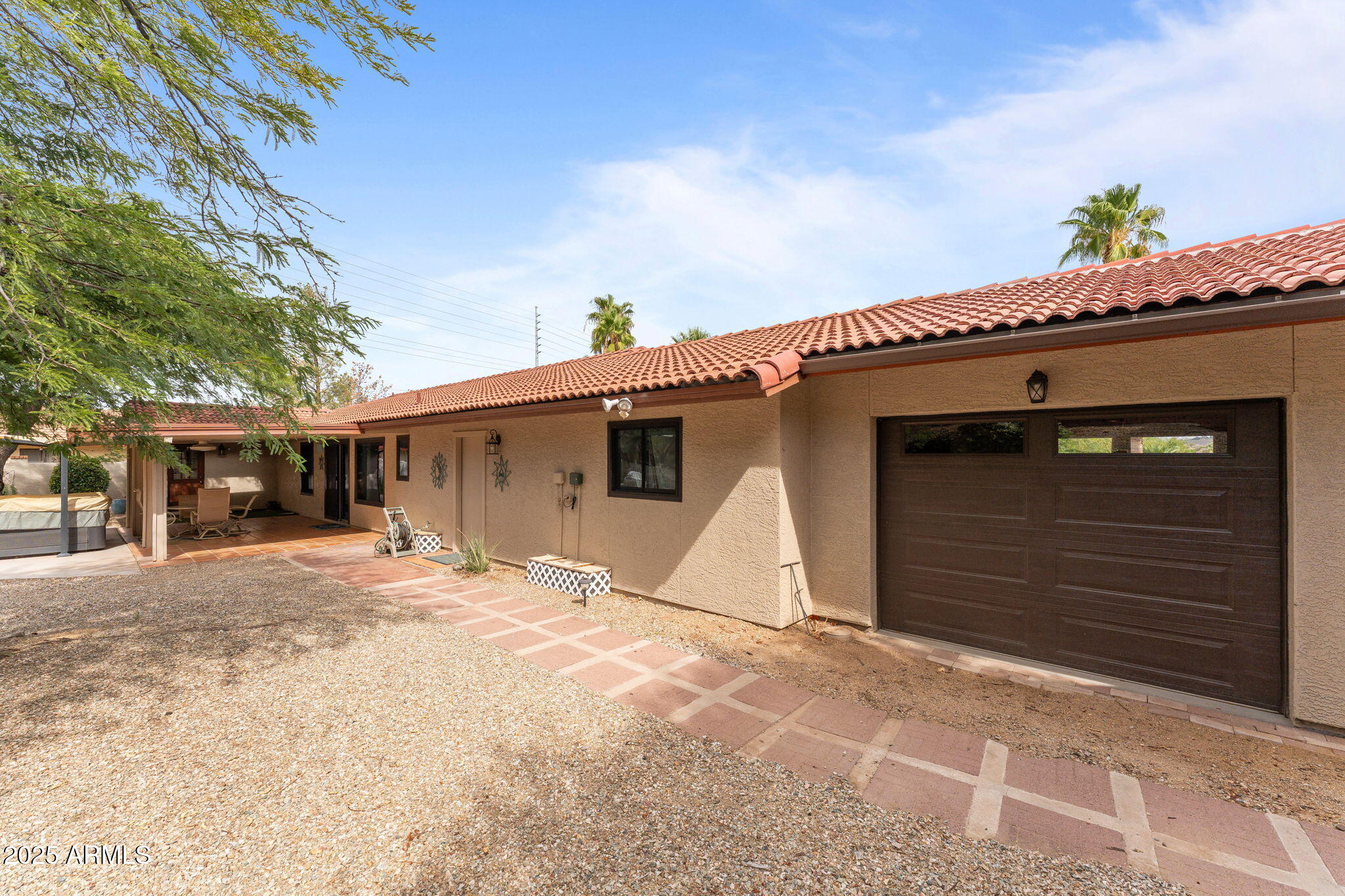 775 W SANTA FE Drive