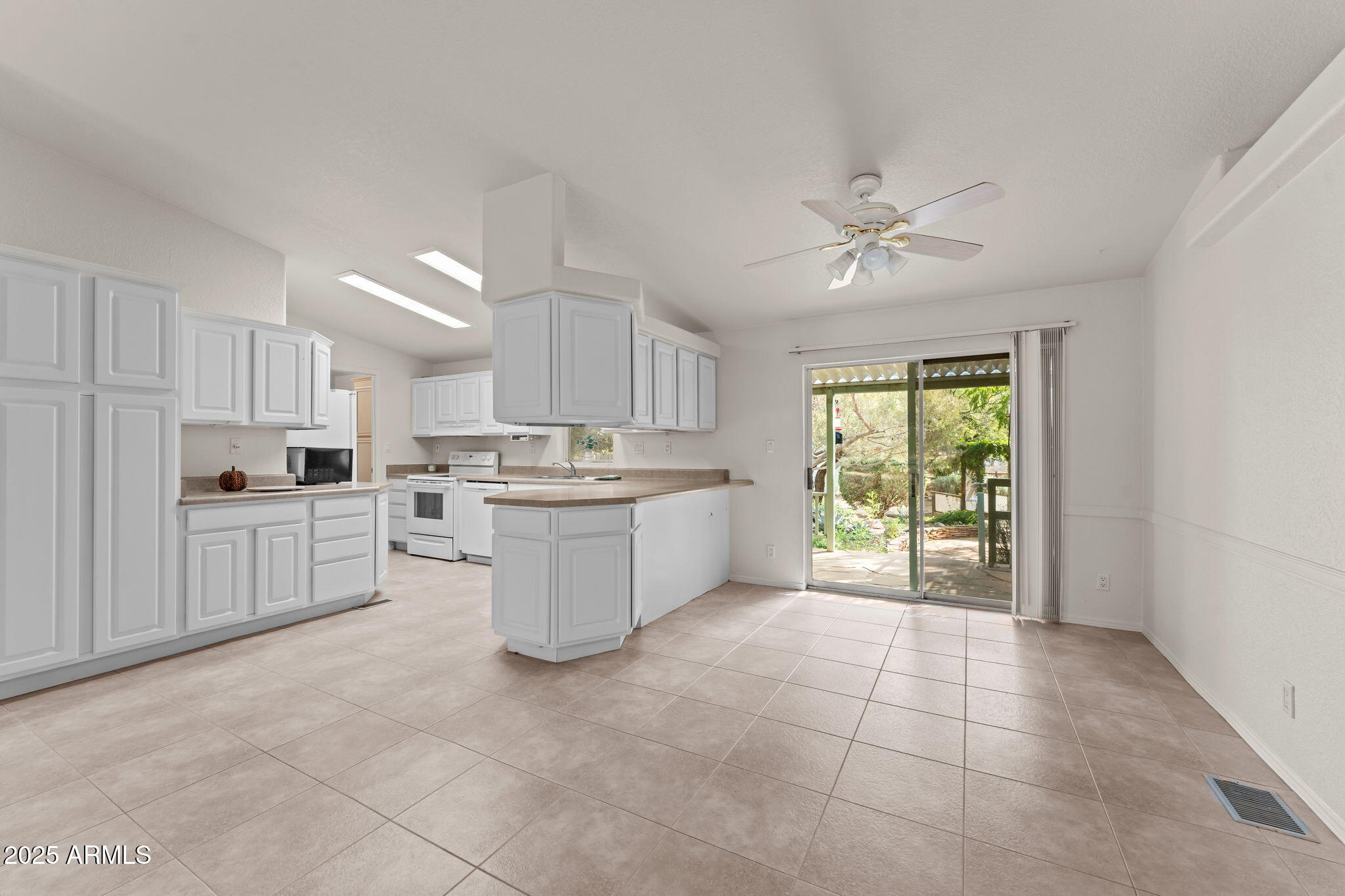 23117 W STAGHORN Lane