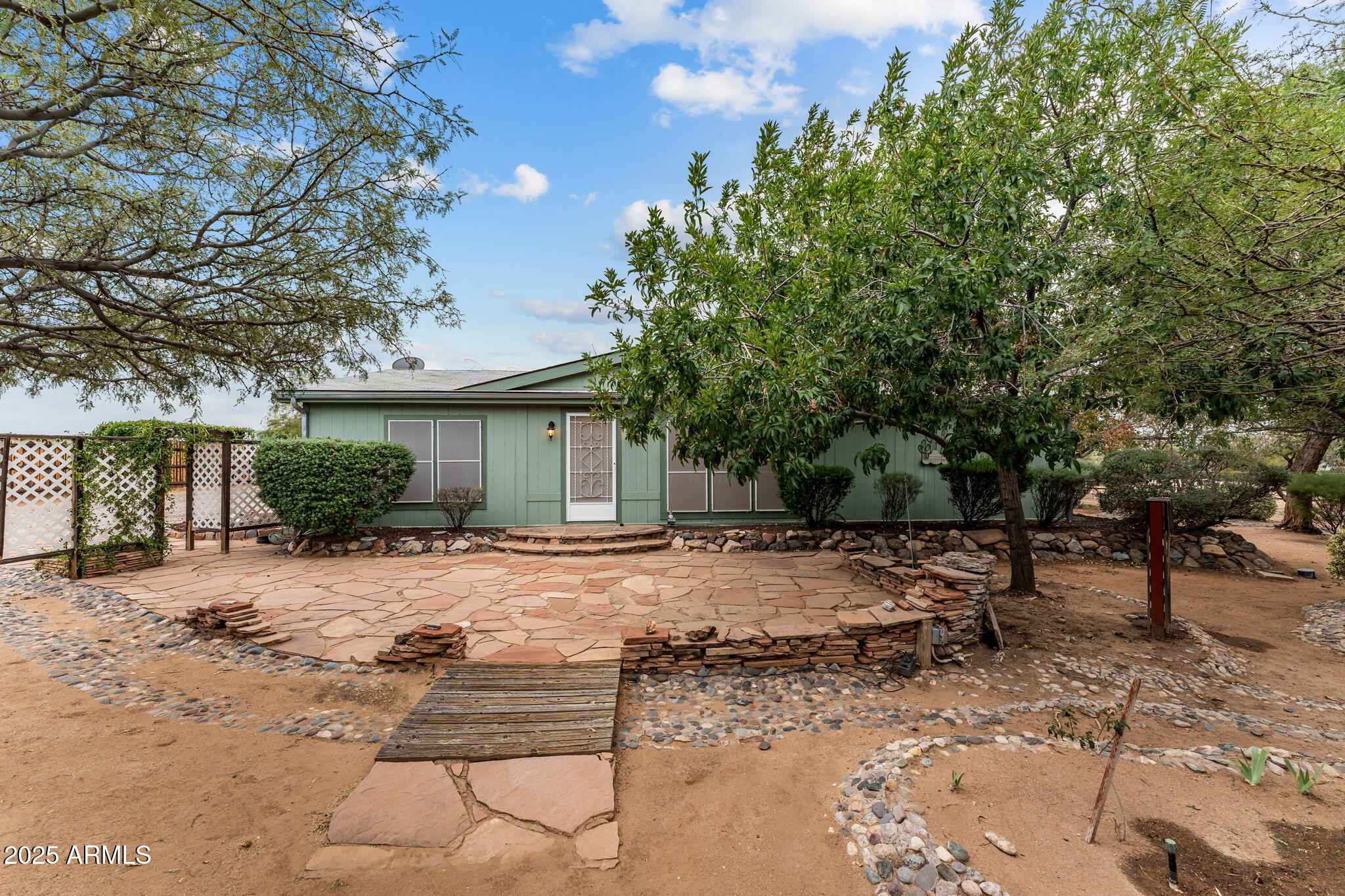 23117 W STAGHORN Lane