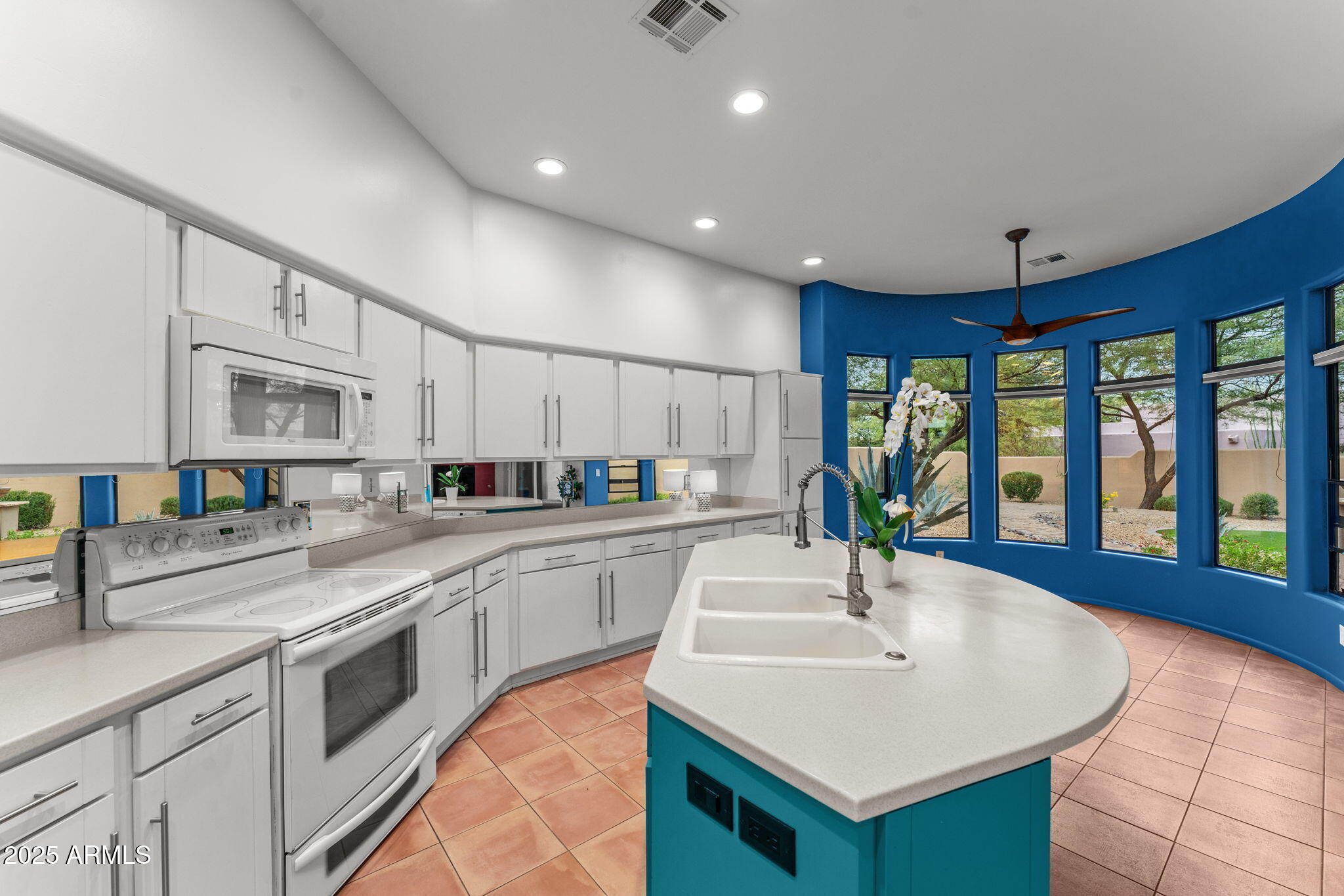 1578 Calle Encantada