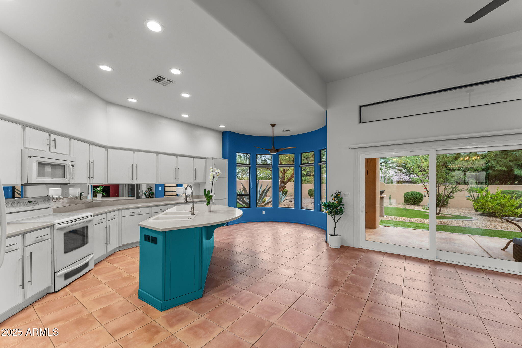 1578 Calle Encantada