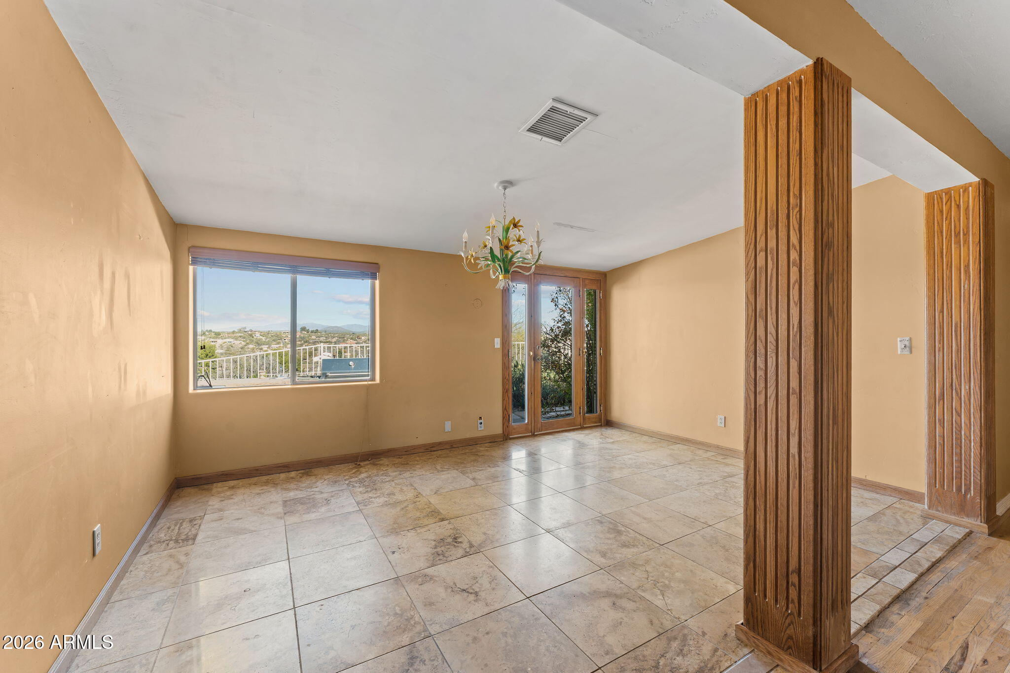 680 W BUCKINGHORSE Trail