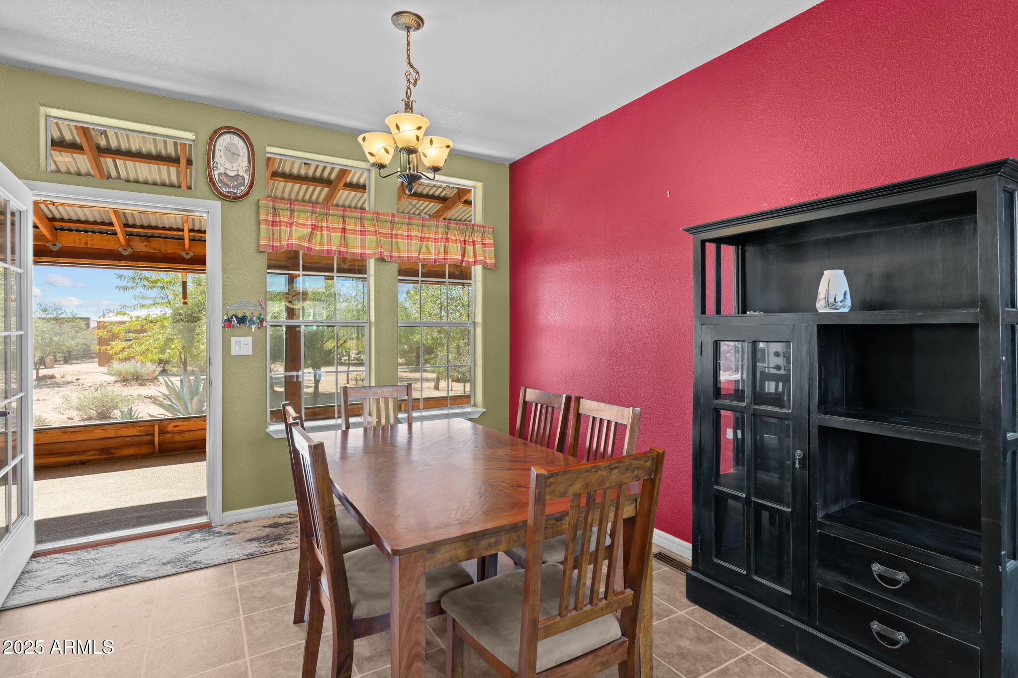 23345 W LOS HUESOS Way