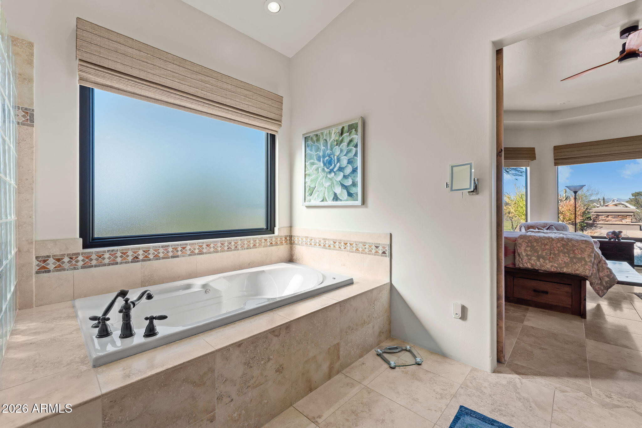 2110 W MIDDLE MESA Road