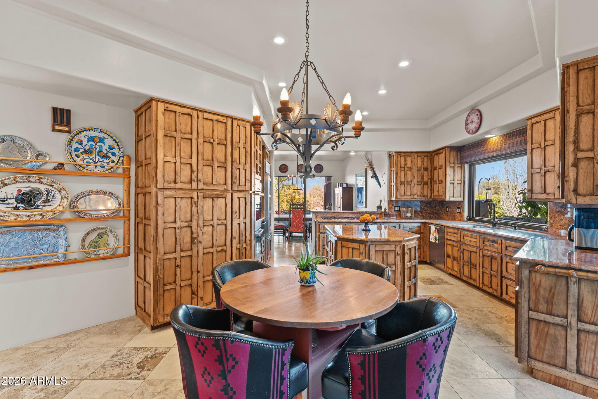 2110 W MIDDLE MESA Road