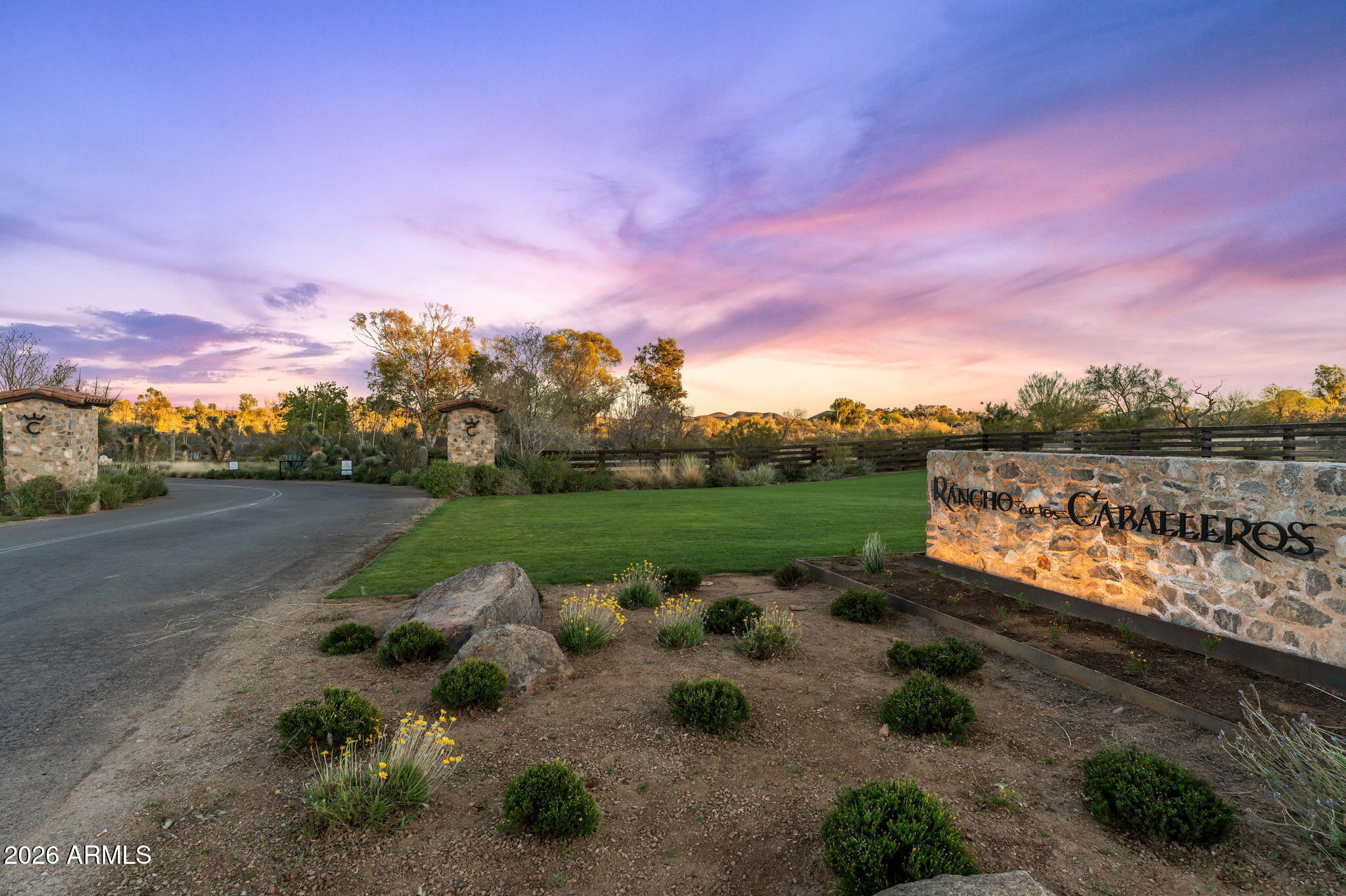 2110 W MIDDLE MESA Road