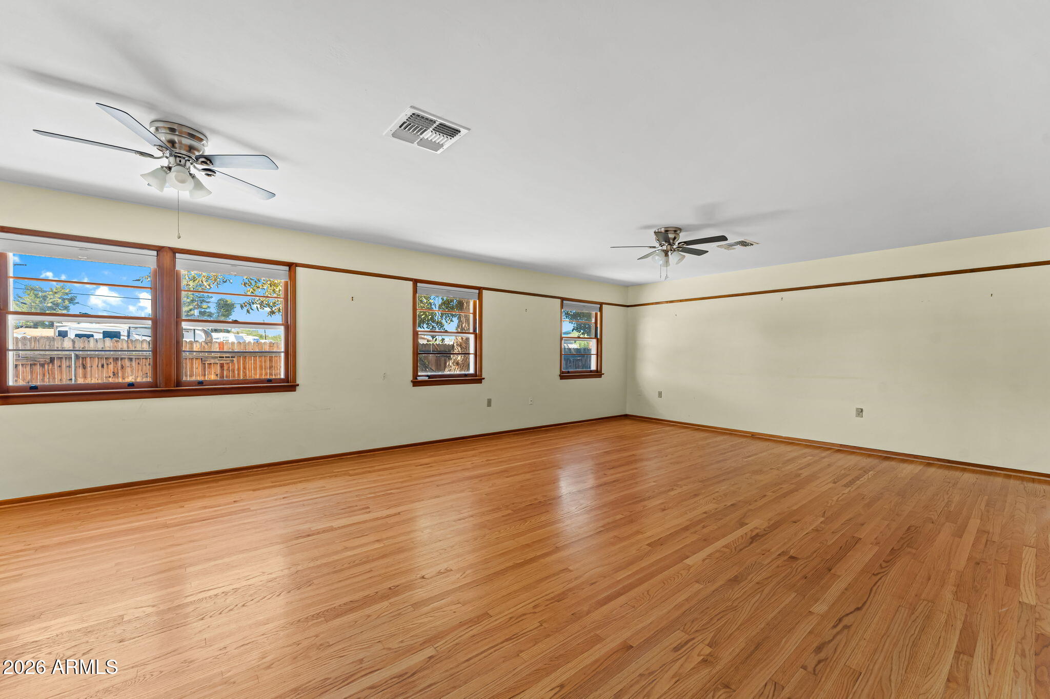 296 GENUNG Avenue