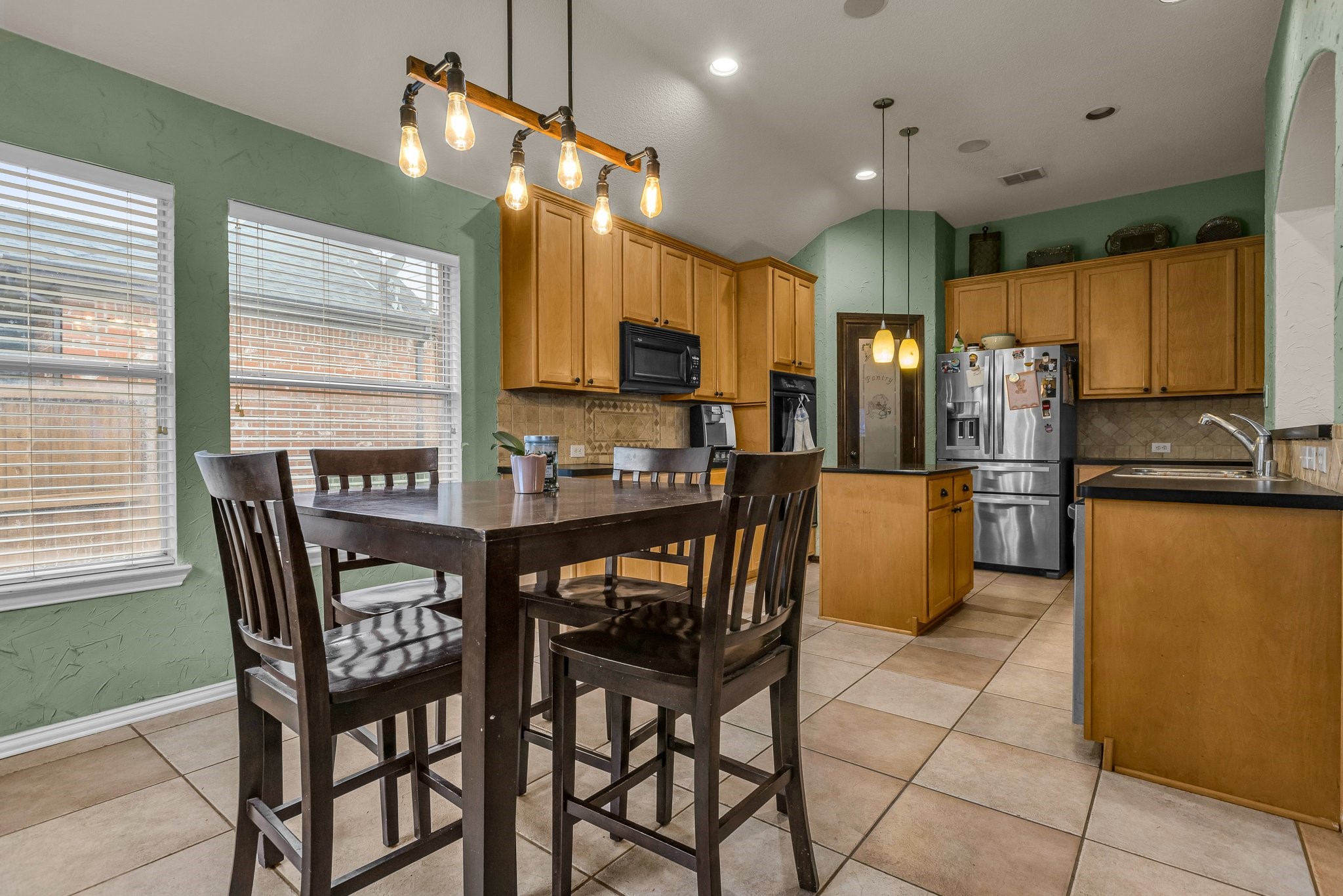 4006 Travis Boulevard