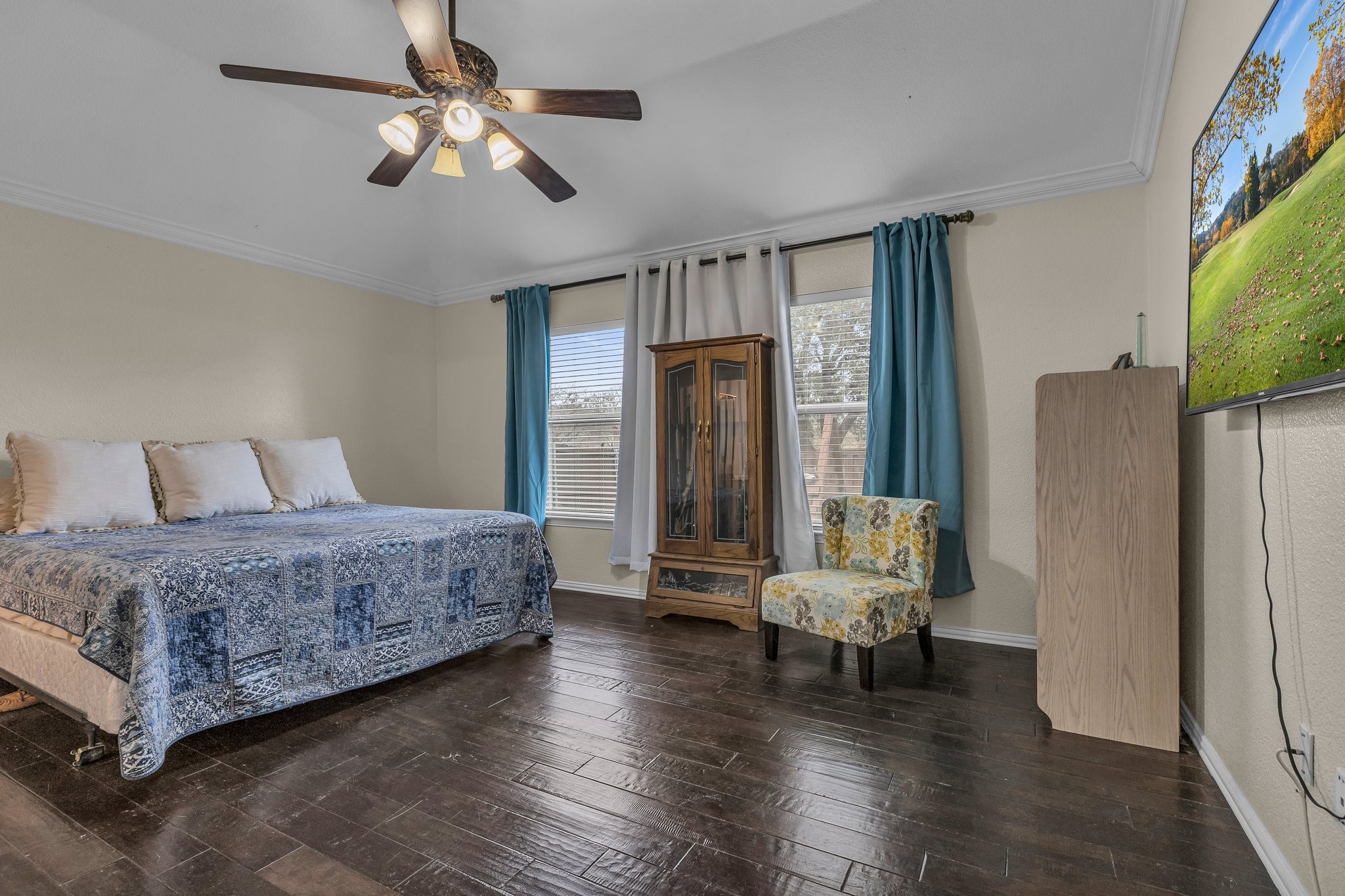 4006 Travis Boulevard