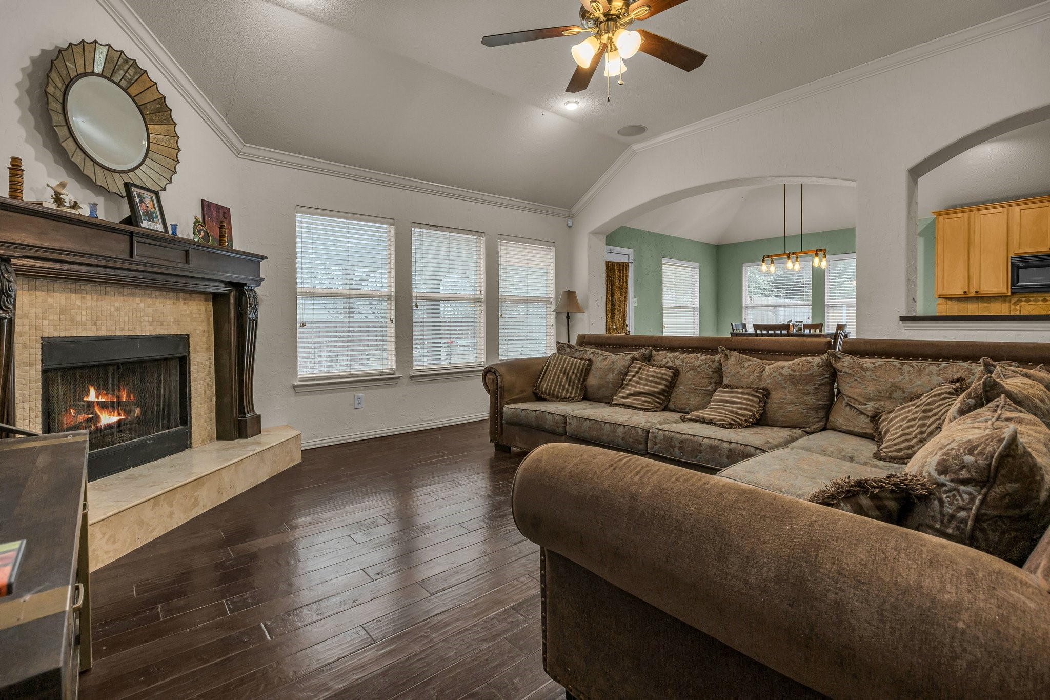 4006 Travis Boulevard