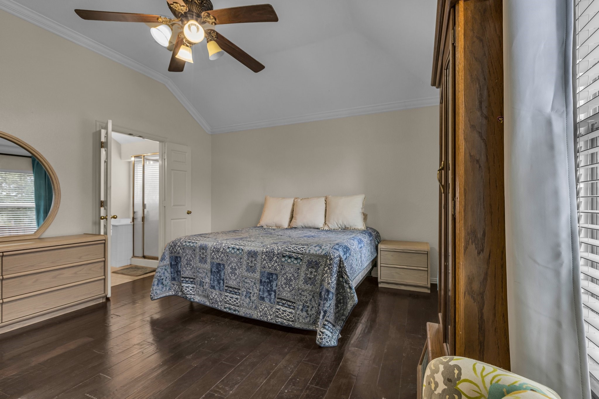 4006 Travis Boulevard