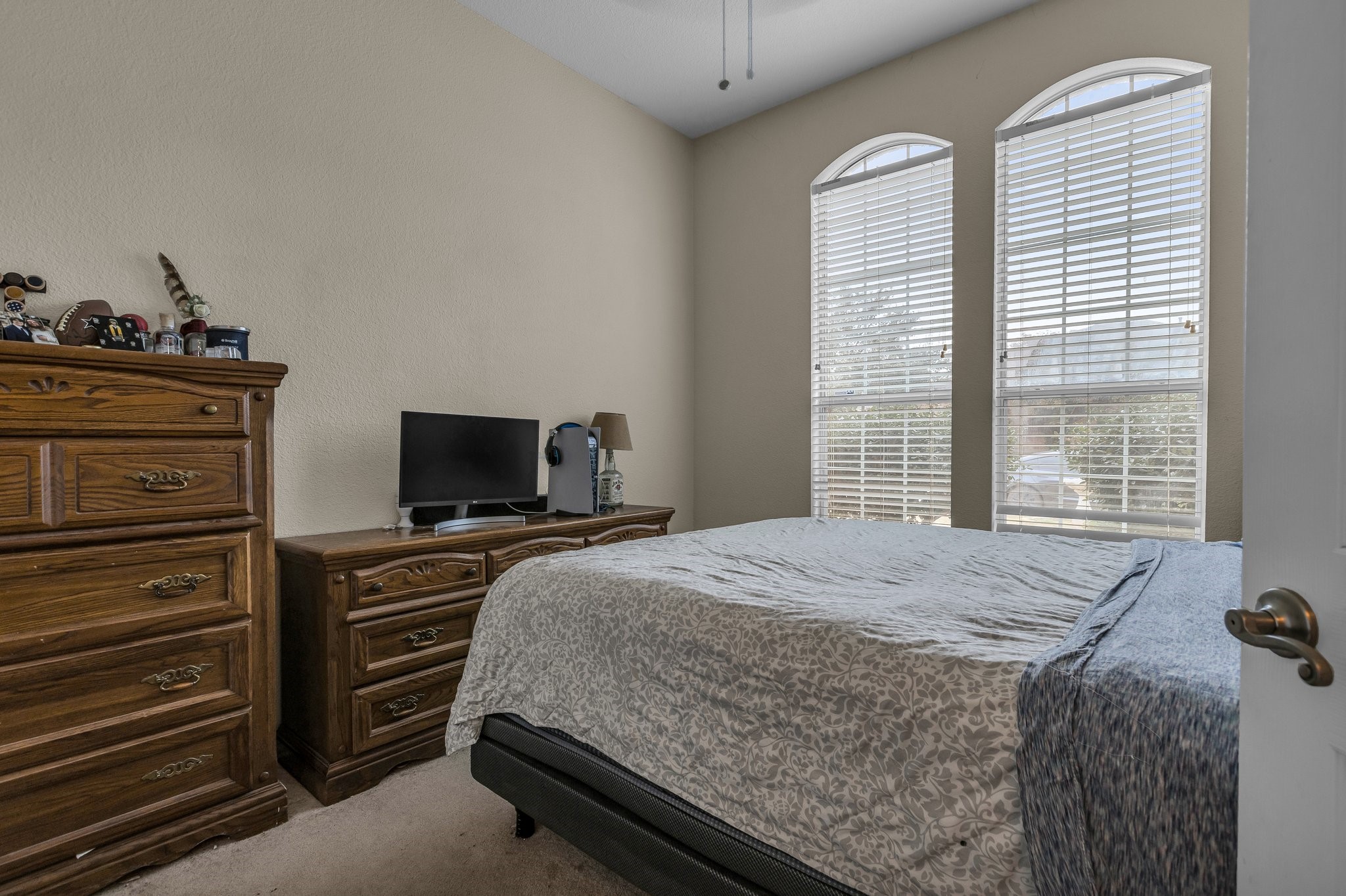 4006 Travis Boulevard