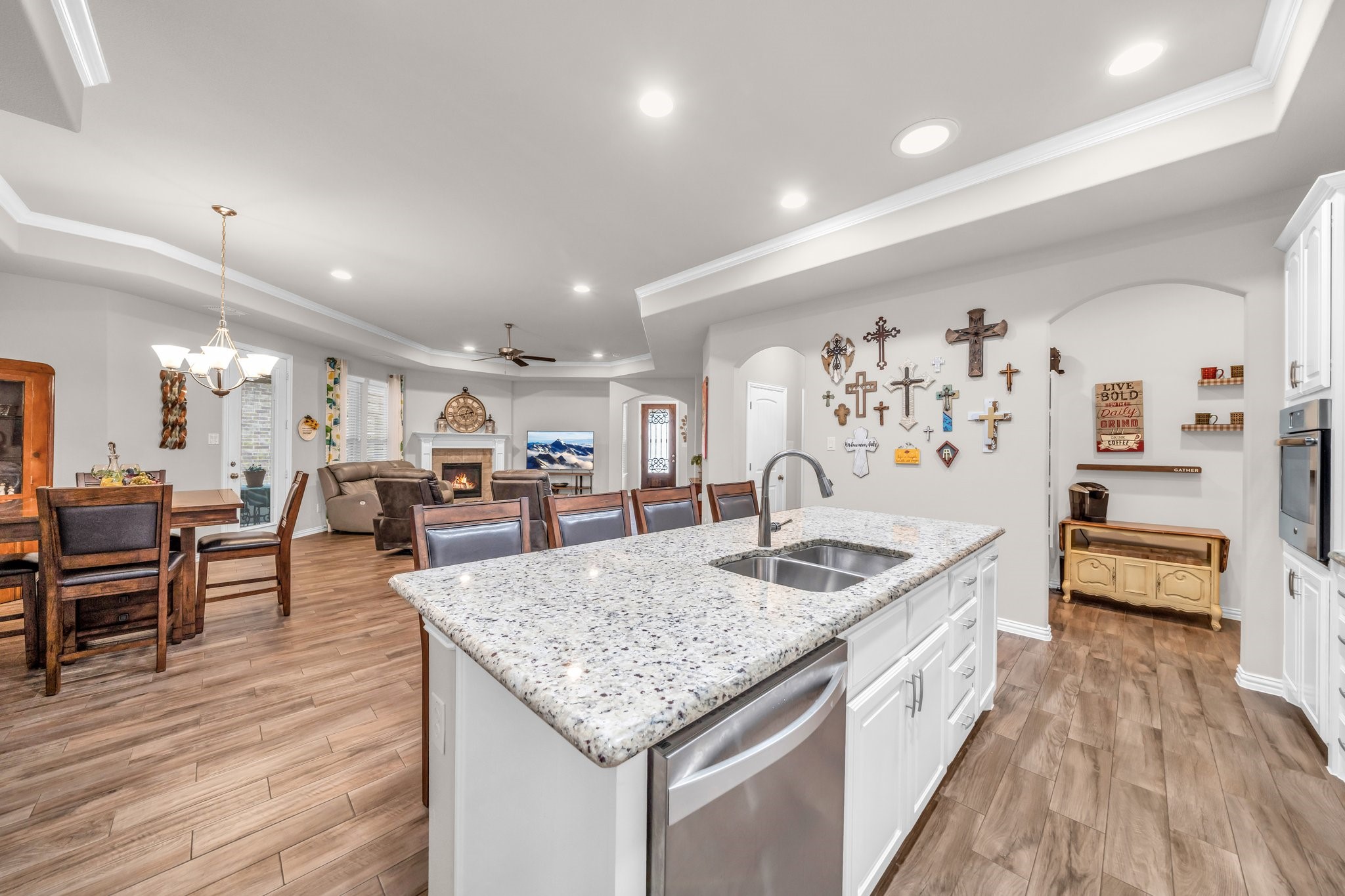 1803 Ladera Way 1803