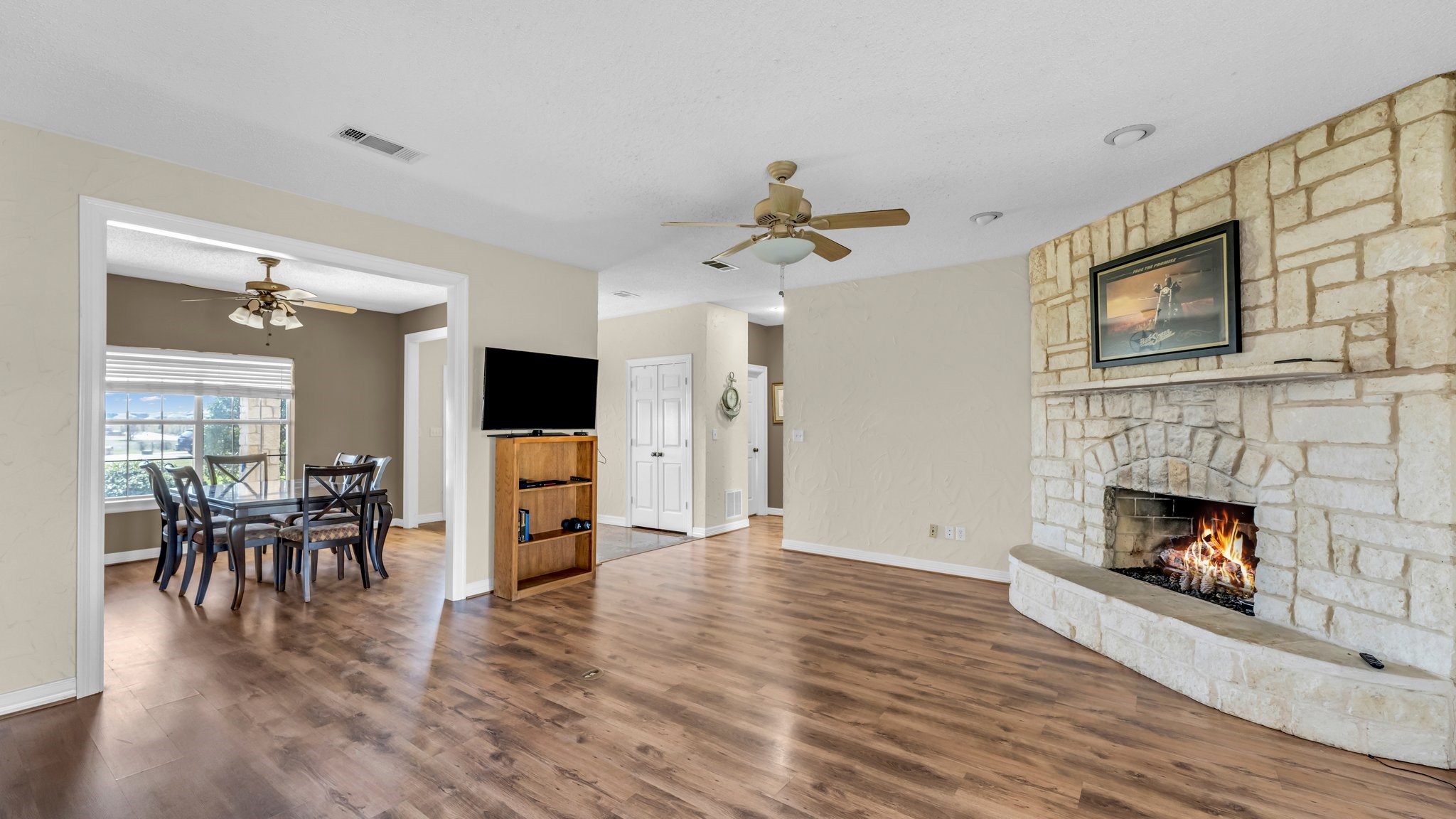 10132 Wild Rose Circle