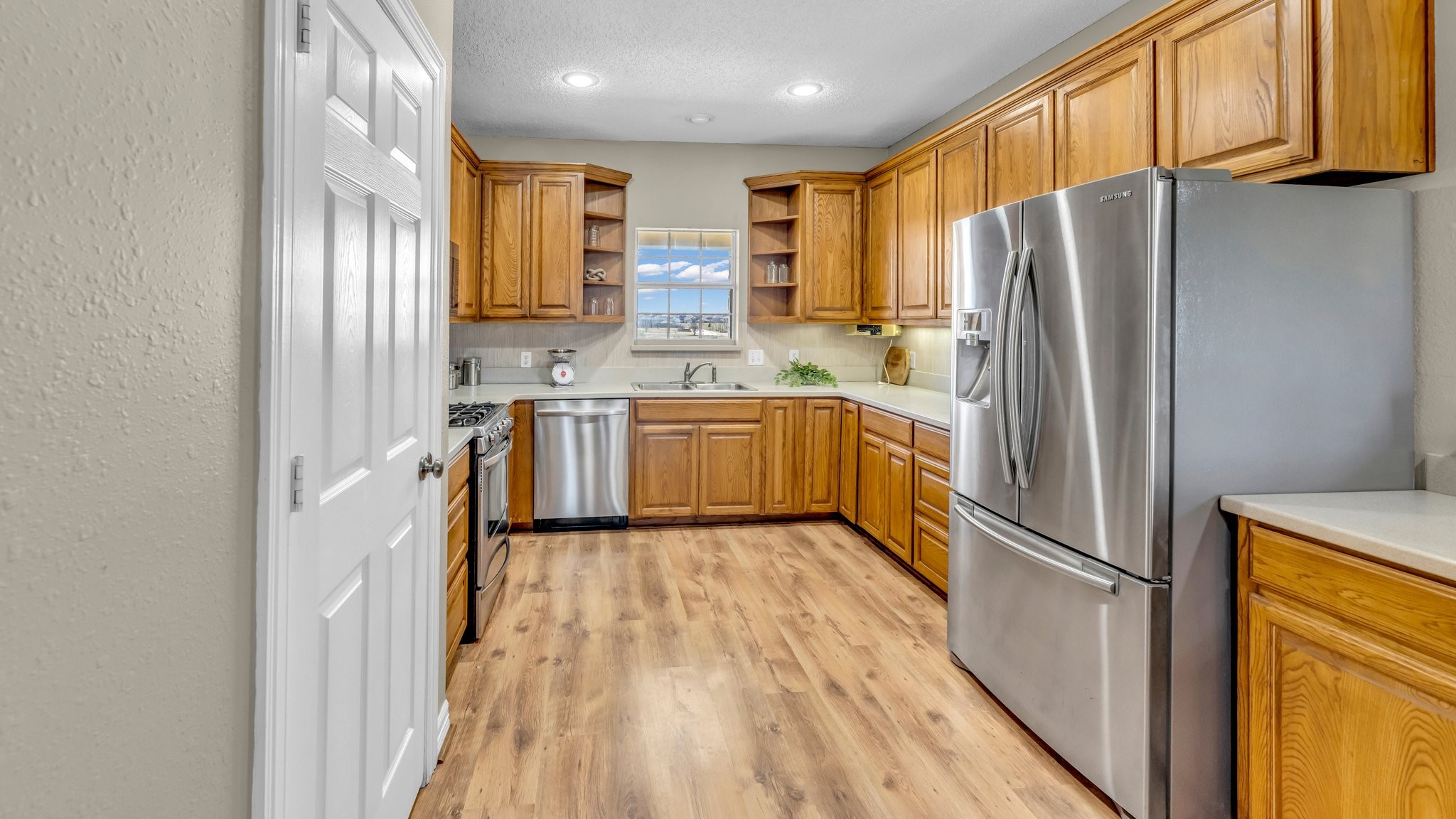 10132 Wild Rose Circle