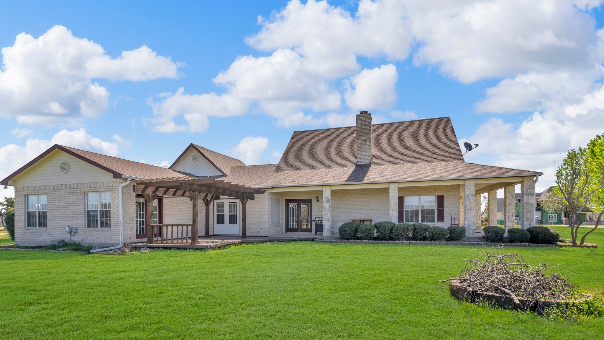 10132 Wild Rose Circle