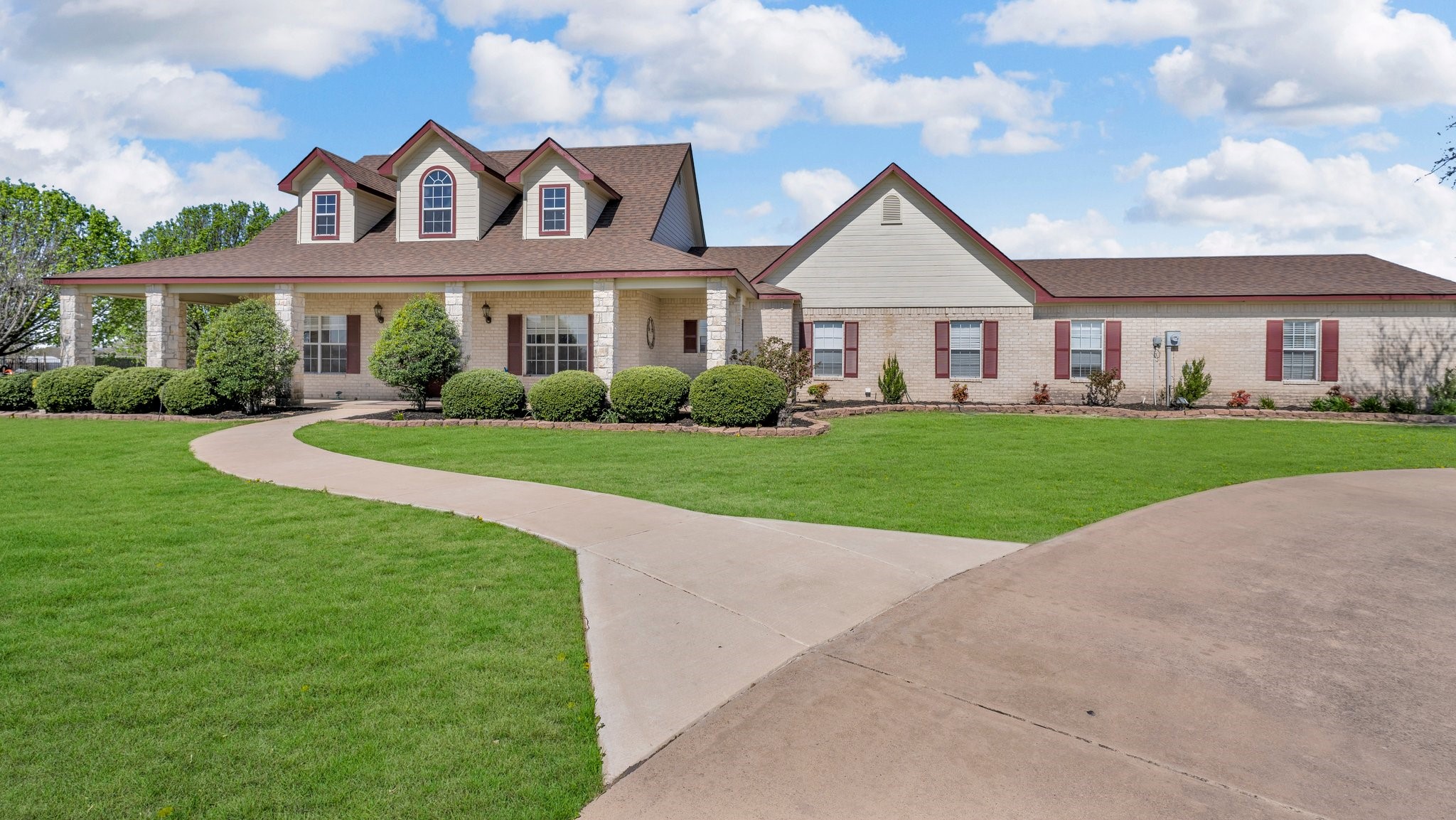 10132 Wild Rose Circle