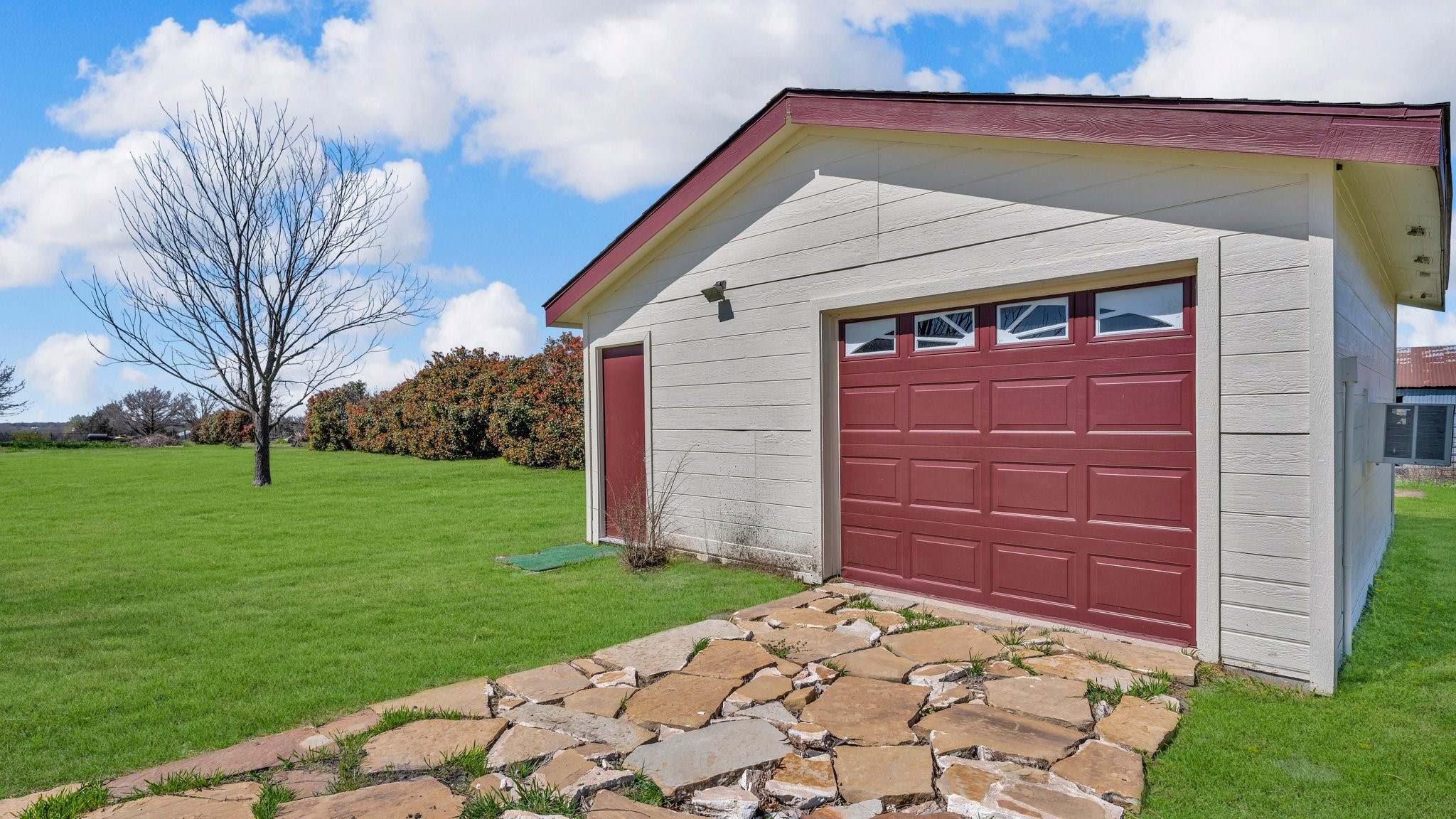 10132 Wild Rose Circle